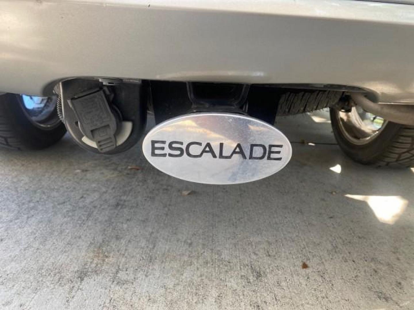2002 Silver Sand /Shale Cadillac Escalade AWD I OWNER NO ACCIDENTS (1GYEK63N72R) with an 6.0L Vortec 1000 SFI V8 HO Engine engine, Automatic transmission, located at 4701 North Dixie Hwy, Pompano Beach, FL, 33064, (954) 422-2889, 26.240938, -80.123474 - OUR WEBPAGE FLORIDACARS1.COM HAS OVER 100 PHOTOS AND FREE CARFAX LINK 2002 CADILLAC ESCALADE VIN: 1GYEK63N72R215443 1 G Y E K 6 3 N 7 2 R 2 1 5 4 4 3 4 DOOR WAGON/SPORT UTILITY 6.0L V8 F GASOLINE ALL WHEEL DRIVE Top Features Alloy Wheels Running Boards Bed Liner Tow Hitch Cloth Seats Basic Features - Photo#77