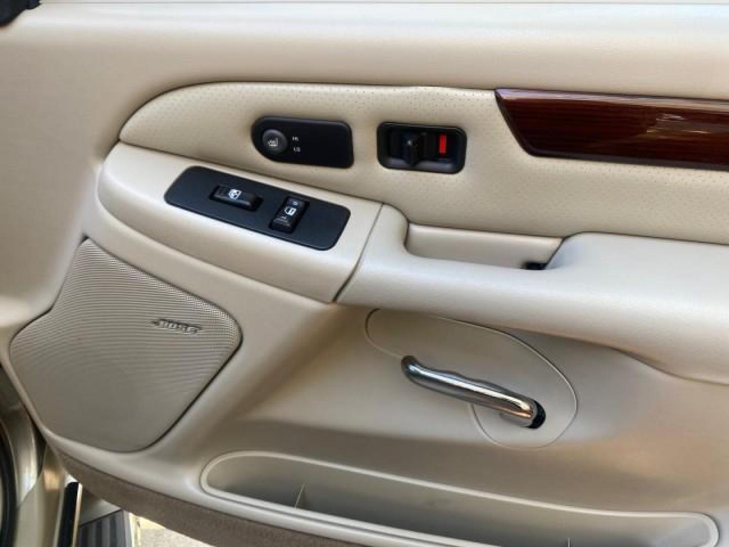 2002 Silver Sand /Shale Cadillac Escalade AWD I OWNER NO ACCIDENTS (1GYEK63N72R) with an 6.0L Vortec 1000 SFI V8 HO Engine engine, Automatic transmission, located at 4701 North Dixie Hwy, Pompano Beach, FL, 33064, (954) 422-2889, 26.240938, -80.123474 - OUR WEBPAGE FLORIDACARS1.COM HAS OVER 100 PHOTOS AND FREE CARFAX LINK 2002 CADILLAC ESCALADE VIN: 1GYEK63N72R215443 1 G Y E K 6 3 N 7 2 R 2 1 5 4 4 3 4 DOOR WAGON/SPORT UTILITY 6.0L V8 F GASOLINE ALL WHEEL DRIVE Top Features Alloy Wheels Running Boards Bed Liner Tow Hitch Cloth Seats Basic Features - Photo#93