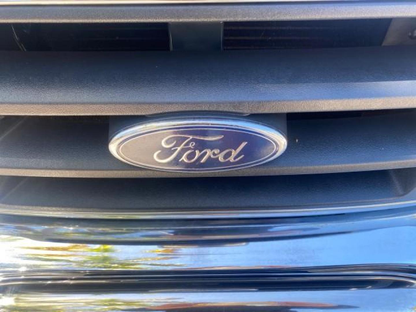 2005 Bright Red /Medium Dk Flint Ford Ranger XLT X CAB LOW MILES 55,254 (1FTZR14U75P) with an 3.0L MPFI V6 Engine engine, Automatic transmission, located at 4701 North Dixie Hwy, Pompano Beach, FL, 33064, (954) 422-2889, 26.240938, -80.123474 - OUR WEBPAGE FLORIDACARS1.COM HAS OVER 100 PHOTOS AND FREE CARFAX LINK 2005 FORD RANGER XLT XCAB VIN: 1FTZR14U75PA45984 1 F T Z R 1 4 U 7 5 P A 4 5 9 8 4 CLUB CAB PICKUP 3.0L V6 F 12V GASOLINE TOW PKG UPGRADED STEREO SYSTEM AND MORE REAR WHEEL DRIVE Top Features Alloy Wheels Running Boards Bed Liner - Photo#99