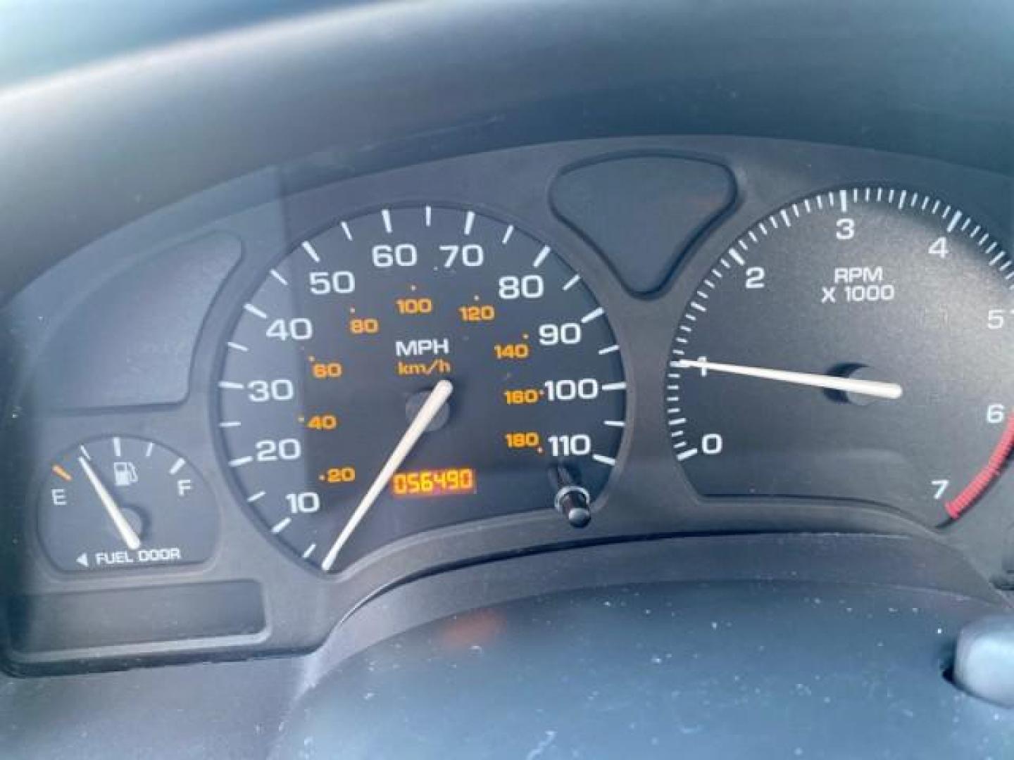 2001 Dark Blue /Grey Saturn SC 3dr COUPE LOW MILES 56,486 (1G8ZP128X1Z) with an 1.9L SOHC SPFI 8-Valve L4 Aluminum Engine engine, Automatic transmission, located at 4701 North Dixie Hwy, Pompano Beach, FL, 33064, (954) 422-2889, 26.240938, -80.123474 - OUR WEBPAGE FLORIDACARS1.COM HAS OVER 100 PHOTOS AND FREE CARFAX LINK 2001 SATURN S-SERIES SC1 VIN: 1G8ZP128X1Z255015 1 G 8 Z P 1 2 8 X 1 Z 2 5 5 0 1 5 COUPE 3 DR 1.9L I4 F SOHC GASOLINE FRONT WHEEL DRIVE Top Features Cloth Seats Leatherette and Cloth Basic Features AM/FM Stereo CD Audio Power Mir - Photo#20