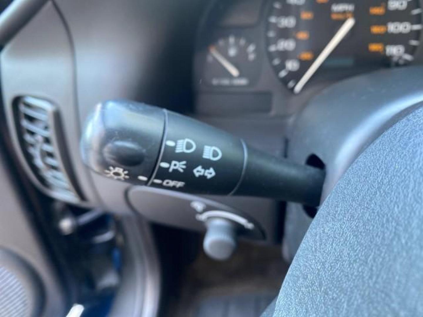 2001 Dark Blue /Grey Saturn SC 3dr COUPE LOW MILES 56,486 (1G8ZP128X1Z) with an 1.9L SOHC SPFI 8-Valve L4 Aluminum Engine engine, Automatic transmission, located at 4701 North Dixie Hwy, Pompano Beach, FL, 33064, (954) 422-2889, 26.240938, -80.123474 - OUR WEBPAGE FLORIDACARS1.COM HAS OVER 100 PHOTOS AND FREE CARFAX LINK 2001 SATURN S-SERIES SC1 VIN: 1G8ZP128X1Z255015 1 G 8 Z P 1 2 8 X 1 Z 2 5 5 0 1 5 COUPE 3 DR 1.9L I4 F SOHC GASOLINE FRONT WHEEL DRIVE Top Features Cloth Seats Leatherette and Cloth Basic Features AM/FM Stereo CD Audio Power Mir - Photo#36