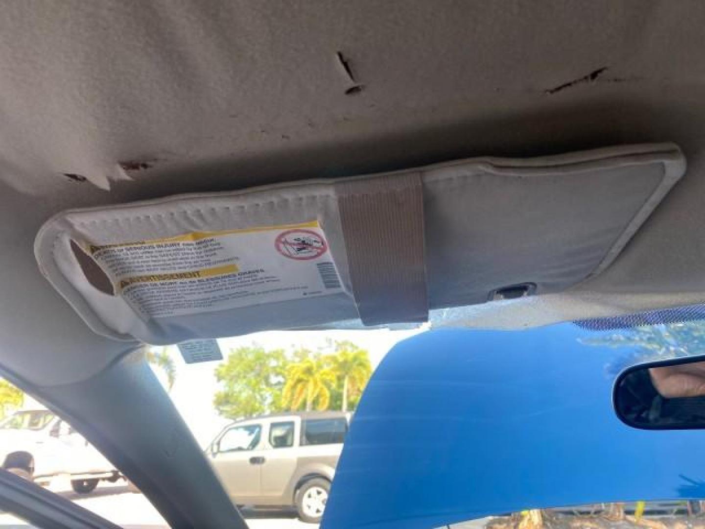 2001 Dark Blue /Grey Saturn SC 3dr COUPE LOW MILES 56,486 (1G8ZP128X1Z) with an 1.9L SOHC SPFI 8-Valve L4 Aluminum Engine engine, Automatic transmission, located at 4701 North Dixie Hwy, Pompano Beach, FL, 33064, (954) 422-2889, 26.240938, -80.123474 - OUR WEBPAGE FLORIDACARS1.COM HAS OVER 100 PHOTOS AND FREE CARFAX LINK 2001 SATURN S-SERIES SC1 VIN: 1G8ZP128X1Z255015 1 G 8 Z P 1 2 8 X 1 Z 2 5 5 0 1 5 COUPE 3 DR 1.9L I4 F SOHC GASOLINE FRONT WHEEL DRIVE Top Features Cloth Seats Leatherette and Cloth Basic Features AM/FM Stereo CD Audio Power Mir - Photo#42