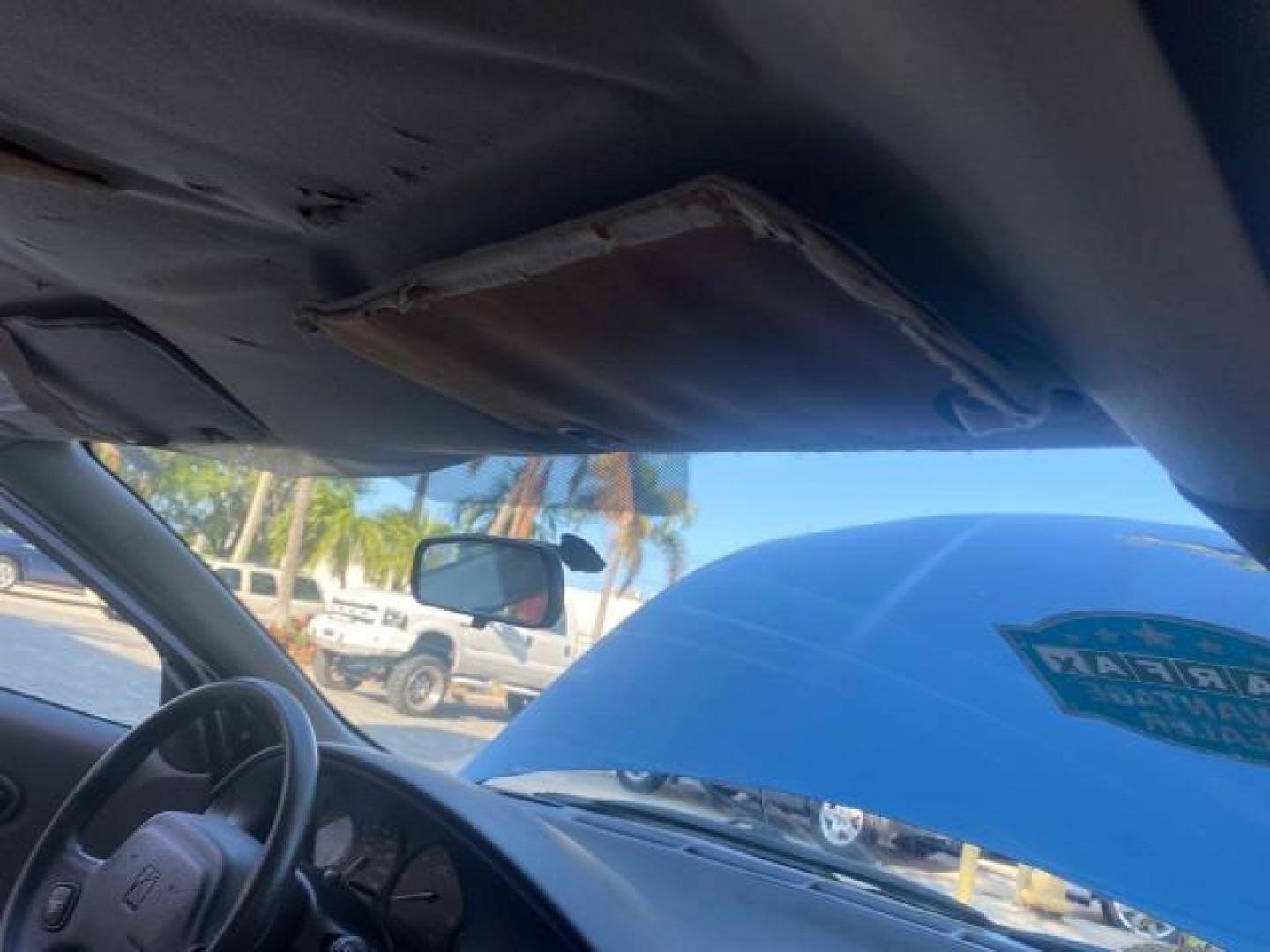 2001 Dark Blue /Grey Saturn SC 3dr COUPE LOW MILES 56,486 (1G8ZP128X1Z) with an 1.9L SOHC SPFI 8-Valve L4 Aluminum Engine engine, Automatic transmission, located at 4701 North Dixie Hwy, Pompano Beach, FL, 33064, (954) 422-2889, 26.240938, -80.123474 - OUR WEBPAGE FLORIDACARS1.COM HAS OVER 100 PHOTOS AND FREE CARFAX LINK 2001 SATURN S-SERIES SC1 VIN: 1G8ZP128X1Z255015 1 G 8 Z P 1 2 8 X 1 Z 2 5 5 0 1 5 COUPE 3 DR 1.9L I4 F SOHC GASOLINE FRONT WHEEL DRIVE Top Features Cloth Seats Leatherette and Cloth Basic Features AM/FM Stereo CD Audio Power Mir - Photo#73