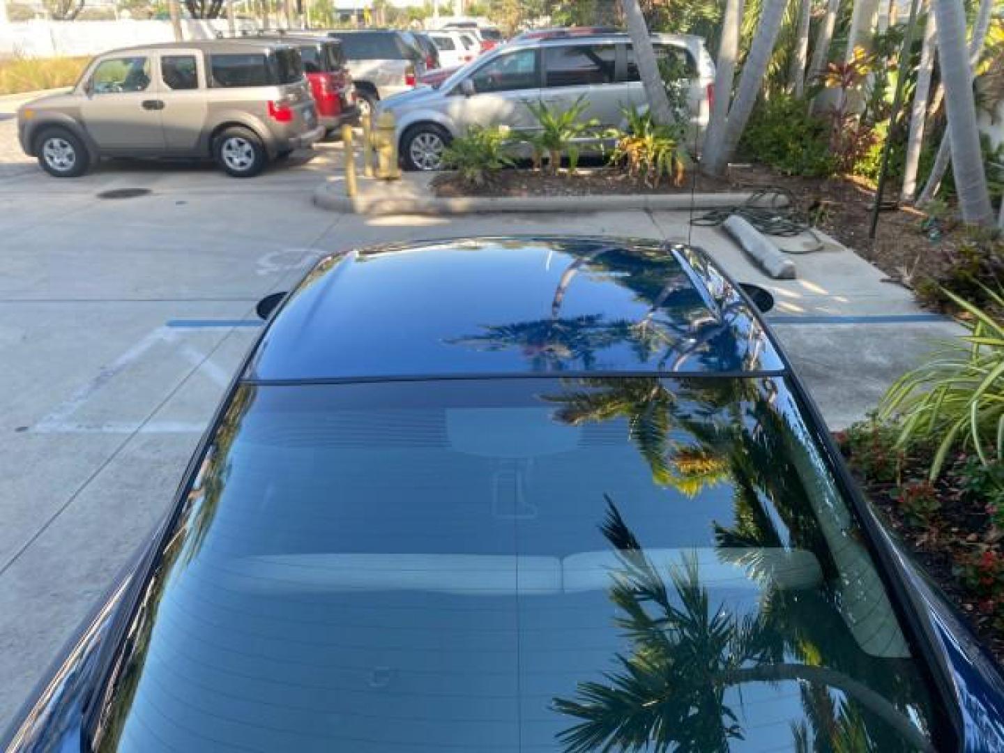 2001 Dark Blue /Grey Saturn SC 3dr COUPE LOW MILES 56,486 (1G8ZP128X1Z) with an 1.9L SOHC SPFI 8-Valve L4 Aluminum Engine engine, Automatic transmission, located at 4701 North Dixie Hwy, Pompano Beach, FL, 33064, (954) 422-2889, 26.240938, -80.123474 - OUR WEBPAGE FLORIDACARS1.COM HAS OVER 100 PHOTOS AND FREE CARFAX LINK 2001 SATURN S-SERIES SC1 VIN: 1G8ZP128X1Z255015 1 G 8 Z P 1 2 8 X 1 Z 2 5 5 0 1 5 COUPE 3 DR 1.9L I4 F SOHC GASOLINE FRONT WHEEL DRIVE Top Features Cloth Seats Leatherette and Cloth Basic Features AM/FM Stereo CD Audio Power Mir - Photo#86