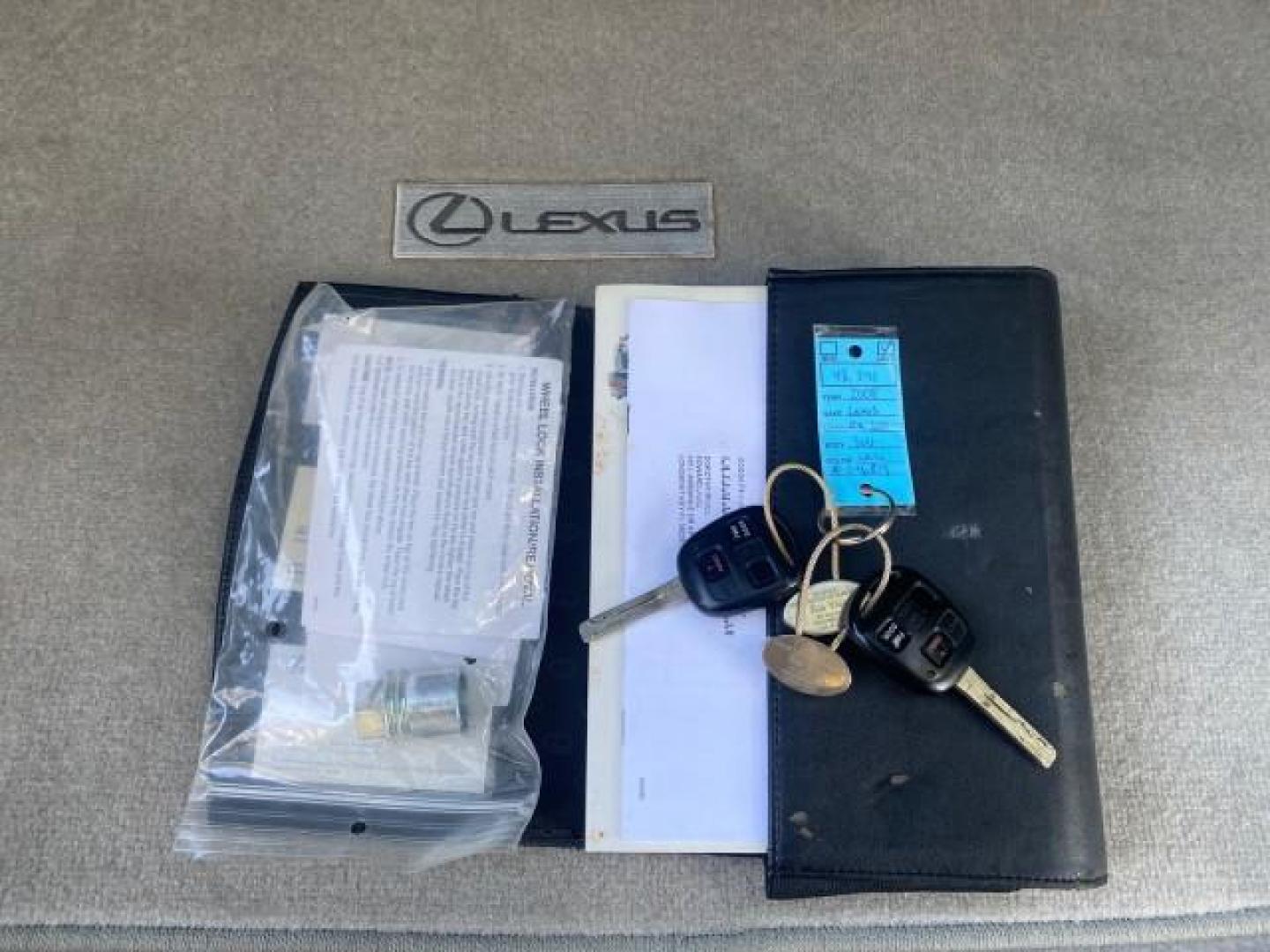2008 Crystal White /Ivory Lexus RX 350 LUXERY 1 OWNER FL LOW MILES 48,341 (2T2GK31U68C) with an 3.5L DOHC SFI 24-Valve V6 Engine engine, Automatic transmission, located at 4701 North Dixie Hwy, Pompano Beach, FL, 33064, (954) 422-2889, 26.240938, -80.123474 - OUR WEBPAGE FLORIDACARS1.COM HAS OVER 100 PHOTOS AND FREE CARFAX LINK 2008 Lexus RX 350 1 OWNER FLORIDA SUNROOF $ 45,101 NEW ! 2008 LEXUS RX 350 VIN: 2T2GK31U68C046814 2 T 2 G K 3 1 U 6 8 C 0 4 6 8 1 4 4 DOOR WAGON/SPORT UTILITY 3.5L V6 F DOHC 24V GASOLINE FRONT WHEEL DRIVE Top Features Alloy Wheels - Photo#21