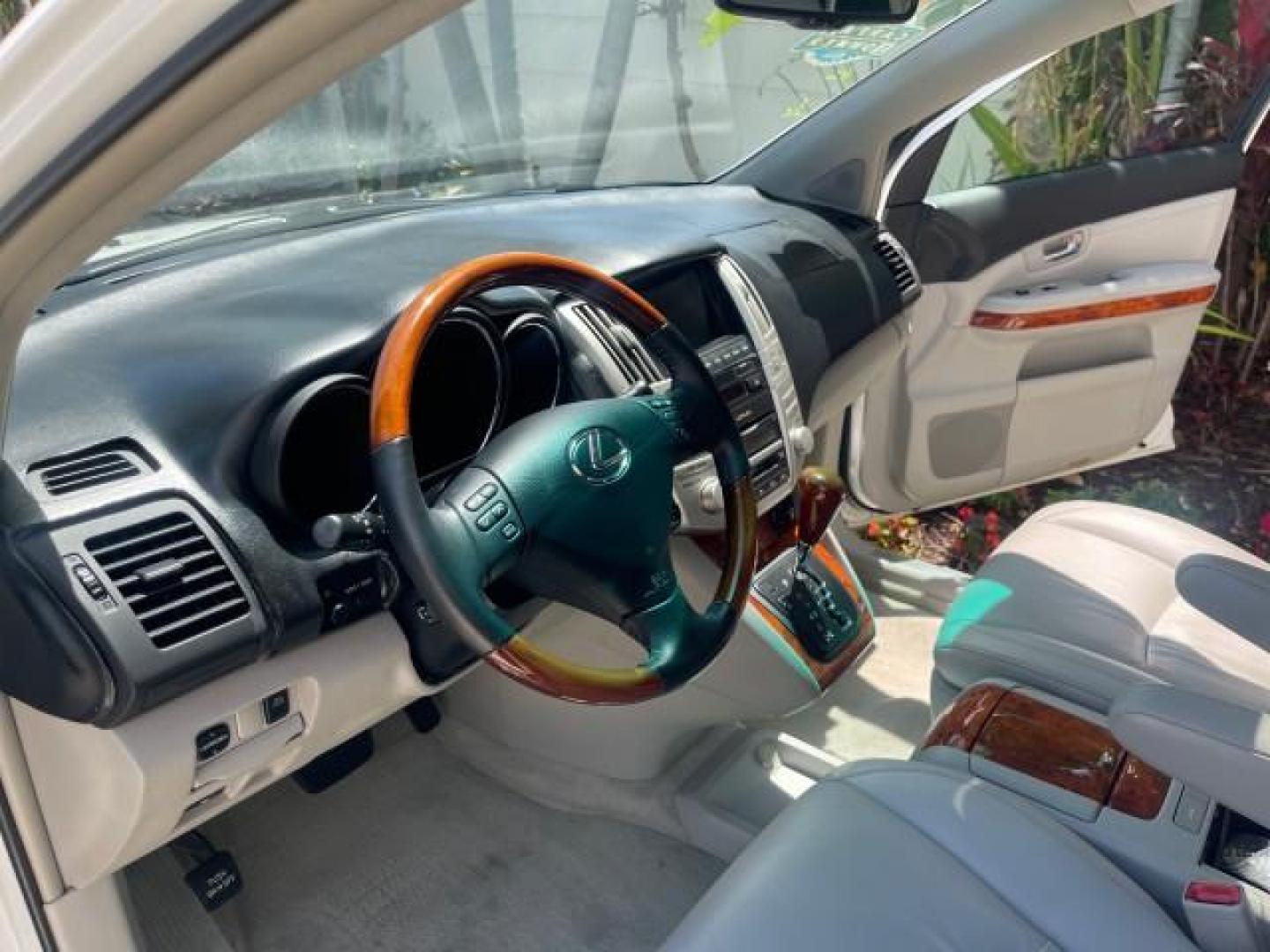 2008 Crystal White /Ivory Lexus RX 350 LUXERY 1 OWNER FL LOW MILES 48,341 (2T2GK31U68C) with an 3.5L DOHC SFI 24-Valve V6 Engine engine, Automatic transmission, located at 4701 North Dixie Hwy, Pompano Beach, FL, 33064, (954) 422-2889, 26.240938, -80.123474 - OUR WEBPAGE FLORIDACARS1.COM HAS OVER 100 PHOTOS AND FREE CARFAX LINK 2008 Lexus RX 350 1 OWNER FLORIDA SUNROOF $ 45,101 NEW ! 2008 LEXUS RX 350 VIN: 2T2GK31U68C046814 2 T 2 G K 3 1 U 6 8 C 0 4 6 8 1 4 4 DOOR WAGON/SPORT UTILITY 3.5L V6 F DOHC 24V GASOLINE FRONT WHEEL DRIVE Top Features Alloy Wheels - Photo#29