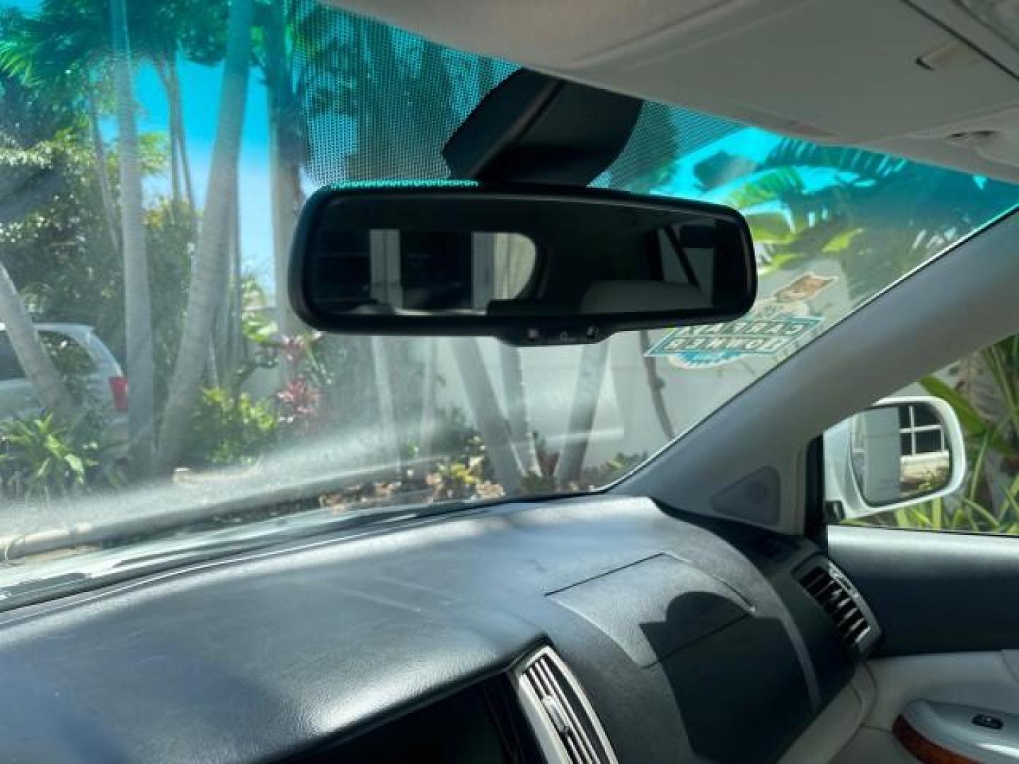 2008 Crystal White /Ivory Lexus RX 350 LUXERY 1 OWNER FL LOW MILES 48,341 (2T2GK31U68C) with an 3.5L DOHC SFI 24-Valve V6 Engine engine, Automatic transmission, located at 4701 North Dixie Hwy, Pompano Beach, FL, 33064, (954) 422-2889, 26.240938, -80.123474 - OUR WEBPAGE FLORIDACARS1.COM HAS OVER 100 PHOTOS AND FREE CARFAX LINK 2008 Lexus RX 350 1 OWNER FLORIDA SUNROOF $ 45,101 NEW ! 2008 LEXUS RX 350 VIN: 2T2GK31U68C046814 2 T 2 G K 3 1 U 6 8 C 0 4 6 8 1 4 4 DOOR WAGON/SPORT UTILITY 3.5L V6 F DOHC 24V GASOLINE FRONT WHEEL DRIVE Top Features Alloy Wheels - Photo#30
