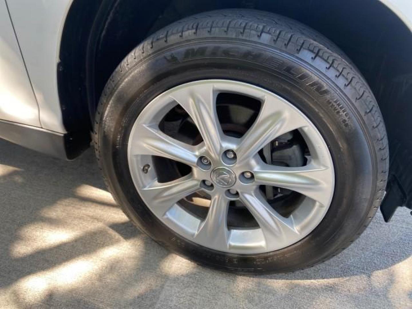 2008 Crystal White /Ivory Lexus RX 350 LUXERY 1 OWNER FL LOW MILES 48,341 (2T2GK31U68C) with an 3.5L DOHC SFI 24-Valve V6 Engine engine, Automatic transmission, located at 4701 North Dixie Hwy, Pompano Beach, FL, 33064, (954) 422-2889, 26.240938, -80.123474 - OUR WEBPAGE FLORIDACARS1.COM HAS OVER 100 PHOTOS AND FREE CARFAX LINK 2008 Lexus RX 350 1 OWNER FLORIDA SUNROOF $ 45,101 NEW ! 2008 LEXUS RX 350 VIN: 2T2GK31U68C046814 2 T 2 G K 3 1 U 6 8 C 0 4 6 8 1 4 4 DOOR WAGON/SPORT UTILITY 3.5L V6 F DOHC 24V GASOLINE FRONT WHEEL DRIVE Top Features Alloy Wheels - Photo#94