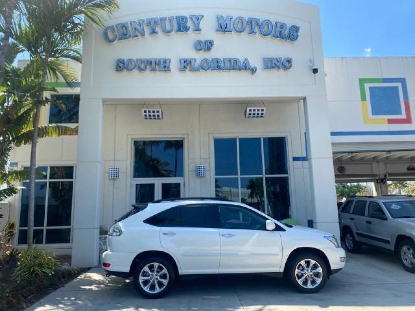2008 Crystal White /Ivory Lexus RX 350 LUXERY 1 OWNER FL LOW MILES 48,341 (2T2GK31U68C) with an 3.5L DOHC SFI 24-Valve V6 Engine engine, Automatic transmission, located at 4701 North Dixie Hwy, Pompano Beach, FL, 33064, (954) 422-2889, 26.240938, -80.123474 - OUR WEBPAGE FLORIDACARS1.COM HAS OVER 100 PHOTOS AND FREE CARFAX LINK 2008 Lexus RX 350 1 OWNER FLORIDA SUNROOF $ 45,101 NEW ! 2008 LEXUS RX 350 VIN: 2T2GK31U68C046814 2 T 2 G K 3 1 U 6 8 C 0 4 6 8 1 4 4 DOOR WAGON/SPORT UTILITY 3.5L V6 F DOHC 24V GASOLINE FRONT WHEEL DRIVE Top Features Alloy Wheels - Photo#0