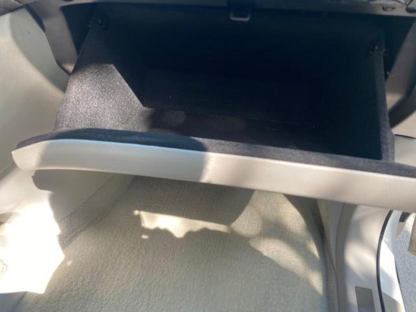 2008 Crystal White /Ivory Lexus RX 350 LUXERY 1 OWNER FL LOW MILES 48,341 (2T2GK31U68C) with an 3.5L DOHC SFI 24-Valve V6 Engine engine, Automatic transmission, located at 4701 North Dixie Hwy, Pompano Beach, FL, 33064, (954) 422-2889, 26.240938, -80.123474 - OUR WEBPAGE FLORIDACARS1.COM HAS OVER 100 PHOTOS AND FREE CARFAX LINK 2008 Lexus RX 350 1 OWNER FLORIDA SUNROOF $ 45,101 NEW ! 2008 LEXUS RX 350 VIN: 2T2GK31U68C046814 2 T 2 G K 3 1 U 6 8 C 0 4 6 8 1 4 4 DOOR WAGON/SPORT UTILITY 3.5L V6 F DOHC 24V GASOLINE FRONT WHEEL DRIVE Top Features Alloy Wheels - Photo#91