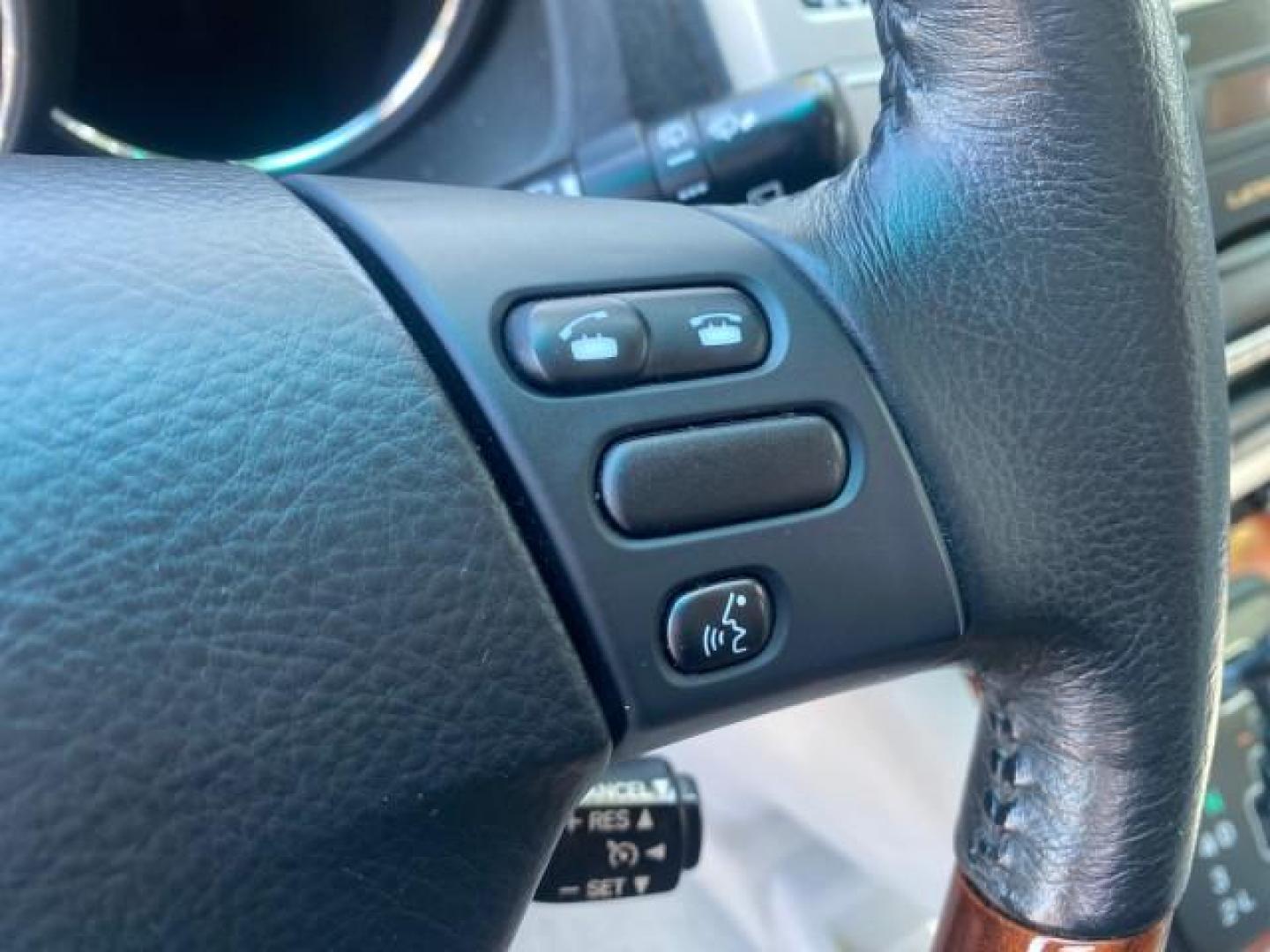 2008 Crystal White /Ivory Lexus RX 350 LUXERY 1 OWNER FL LOW MILES 48,341 (2T2GK31U68C) with an 3.5L DOHC SFI 24-Valve V6 Engine engine, Automatic transmission, located at 4701 North Dixie Hwy, Pompano Beach, FL, 33064, (954) 422-2889, 26.240938, -80.123474 - OUR WEBPAGE FLORIDACARS1.COM HAS OVER 100 PHOTOS AND FREE CARFAX LINK 2008 Lexus RX 350 1 OWNER FLORIDA SUNROOF $ 45,101 NEW ! 2008 LEXUS RX 350 VIN: 2T2GK31U68C046814 2 T 2 G K 3 1 U 6 8 C 0 4 6 8 1 4 4 DOOR WAGON/SPORT UTILITY 3.5L V6 F DOHC 24V GASOLINE FRONT WHEEL DRIVE Top Features Alloy Wheels - Photo#33