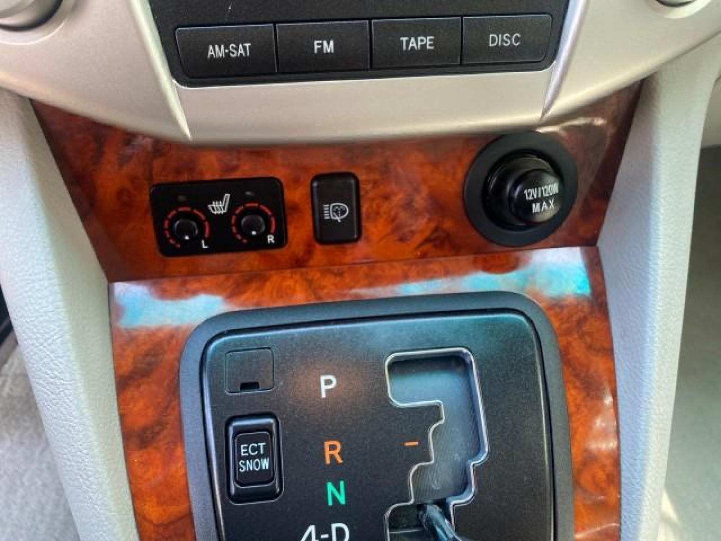 2008 Crystal White /Ivory Lexus RX 350 LUXERY 1 OWNER FL LOW MILES 48,341 (2T2GK31U68C) with an 3.5L DOHC SFI 24-Valve V6 Engine engine, Automatic transmission, located at 4701 North Dixie Hwy, Pompano Beach, FL, 33064, (954) 422-2889, 26.240938, -80.123474 - OUR WEBPAGE FLORIDACARS1.COM HAS OVER 100 PHOTOS AND FREE CARFAX LINK 2008 Lexus RX 350 1 OWNER FLORIDA SUNROOF $ 45,101 NEW ! 2008 LEXUS RX 350 VIN: 2T2GK31U68C046814 2 T 2 G K 3 1 U 6 8 C 0 4 6 8 1 4 4 DOOR WAGON/SPORT UTILITY 3.5L V6 F DOHC 24V GASOLINE FRONT WHEEL DRIVE Top Features Alloy Wheels - Photo#39
