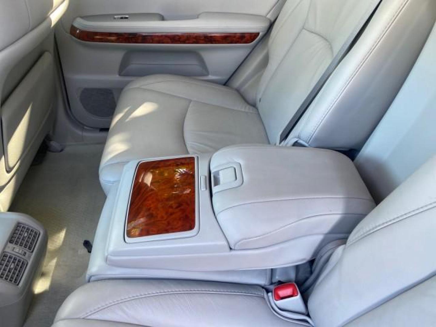 2008 Crystal White /Ivory Lexus RX 350 LUXERY 1 OWNER FL LOW MILES 48,341 (2T2GK31U68C) with an 3.5L DOHC SFI 24-Valve V6 Engine engine, Automatic transmission, located at 4701 North Dixie Hwy, Pompano Beach, FL, 33064, (954) 422-2889, 26.240938, -80.123474 - OUR WEBPAGE FLORIDACARS1.COM HAS OVER 100 PHOTOS AND FREE CARFAX LINK 2008 Lexus RX 350 1 OWNER FLORIDA SUNROOF $ 45,101 NEW ! 2008 LEXUS RX 350 VIN: 2T2GK31U68C046814 2 T 2 G K 3 1 U 6 8 C 0 4 6 8 1 4 4 DOOR WAGON/SPORT UTILITY 3.5L V6 F DOHC 24V GASOLINE FRONT WHEEL DRIVE Top Features Alloy Wheels - Photo#57