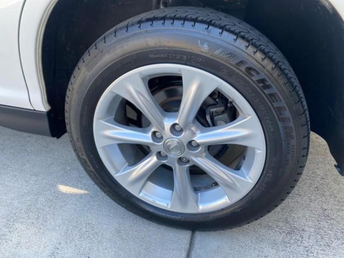 2008 Crystal White /Ivory Lexus RX 350 LUXERY 1 OWNER FL LOW MILES 48,341 (2T2GK31U68C) with an 3.5L DOHC SFI 24-Valve V6 Engine engine, Automatic transmission, located at 4701 North Dixie Hwy, Pompano Beach, FL, 33064, (954) 422-2889, 26.240938, -80.123474 - OUR WEBPAGE FLORIDACARS1.COM HAS OVER 100 PHOTOS AND FREE CARFAX LINK 2008 Lexus RX 350 1 OWNER FLORIDA SUNROOF $ 45,101 NEW ! 2008 LEXUS RX 350 VIN: 2T2GK31U68C046814 2 T 2 G K 3 1 U 6 8 C 0 4 6 8 1 4 4 DOOR WAGON/SPORT UTILITY 3.5L V6 F DOHC 24V GASOLINE FRONT WHEEL DRIVE Top Features Alloy Wheels - Photo#63