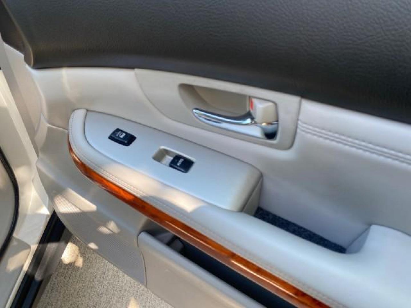2008 Crystal White /Ivory Lexus RX 350 LUXERY 1 OWNER FL LOW MILES 48,341 (2T2GK31U68C) with an 3.5L DOHC SFI 24-Valve V6 Engine engine, Automatic transmission, located at 4701 North Dixie Hwy, Pompano Beach, FL, 33064, (954) 422-2889, 26.240938, -80.123474 - OUR WEBPAGE FLORIDACARS1.COM HAS OVER 100 PHOTOS AND FREE CARFAX LINK 2008 Lexus RX 350 1 OWNER FLORIDA SUNROOF $ 45,101 NEW ! 2008 LEXUS RX 350 VIN: 2T2GK31U68C046814 2 T 2 G K 3 1 U 6 8 C 0 4 6 8 1 4 4 DOOR WAGON/SPORT UTILITY 3.5L V6 F DOHC 24V GASOLINE FRONT WHEEL DRIVE Top Features Alloy Wheels - Photo#86