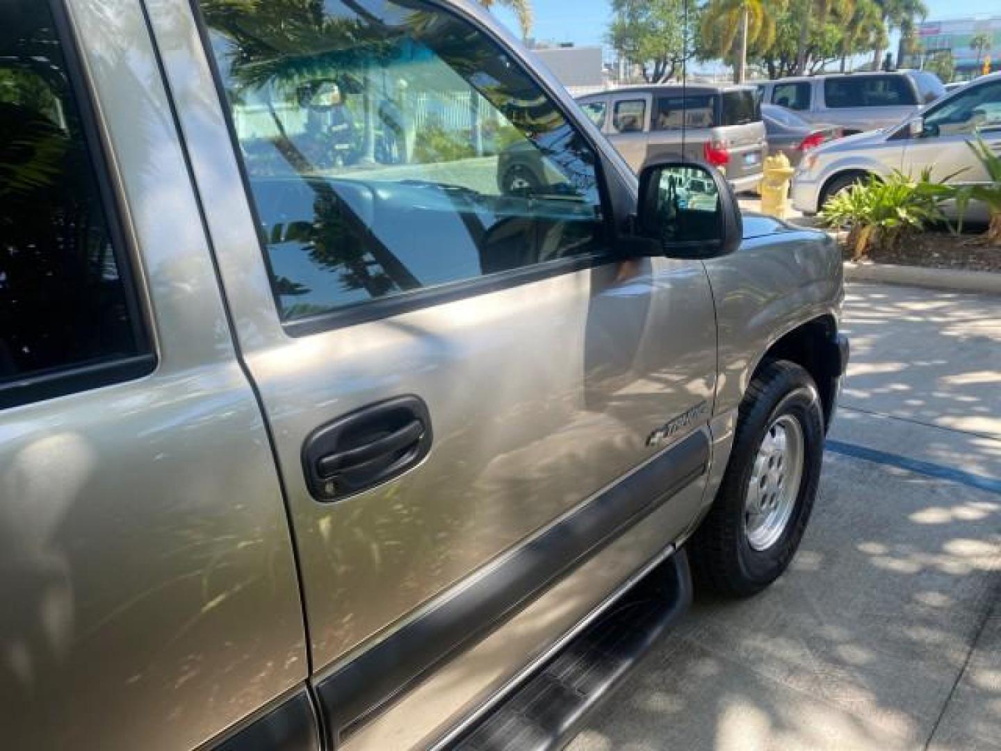 2002 Light Pewter Metallic /Gpht/Med Gray Chevrolet Tahoe LS FLORIDA LOW MILES 55,735 (1GNEC13Z72R) with an 5.3L Vortec 1000 SFI V8 Engine engine, Automatic transmission, located at 4701 North Dixie Hwy, Pompano Beach, FL, 33064, (954) 422-2889, 26.240938, -80.123474 - OUR WEBPAGE FLORIDACARS1.COM HAS OVER 100 PHOTOS AND FREE CARFAX LINK 2002 CHEVROLET TAHOE LS LEATHER $ 35,524 NEW VIN: 1GNEC13Z72R225695 1 G N E C 1 3 Z 7 2 R 2 2 5 6 9 5 4 DOOR WAGON/SPORT UTILITY 5.3L V8 F FLEX FUEL REAR WHEEL DRIVE Top Features Alloy Wheels Cloth Seats Running Boards Basic Featu - Photo#99