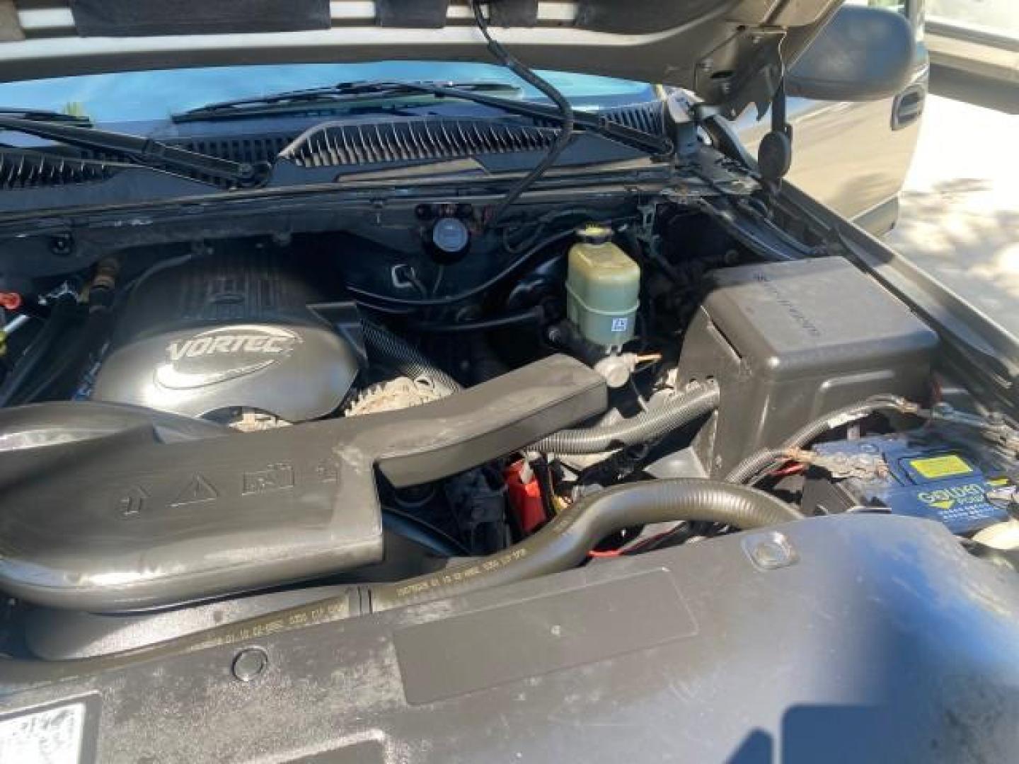 2002 Light Pewter Metallic /Gpht/Med Gray Chevrolet Tahoe LS FLORIDA LOW MILES 55,735 (1GNEC13Z72R) with an 5.3L Vortec 1000 SFI V8 Engine engine, Automatic transmission, located at 4701 North Dixie Hwy, Pompano Beach, FL, 33064, (954) 422-2889, 26.240938, -80.123474 - OUR WEBPAGE FLORIDACARS1.COM HAS OVER 100 PHOTOS AND FREE CARFAX LINK 2002 CHEVROLET TAHOE LS LEATHER $ 35,524 NEW VIN: 1GNEC13Z72R225695 1 G N E C 1 3 Z 7 2 R 2 2 5 6 9 5 4 DOOR WAGON/SPORT UTILITY 5.3L V8 F FLEX FUEL REAR WHEEL DRIVE Top Features Alloy Wheels Cloth Seats Running Boards Basic Featu - Photo#25