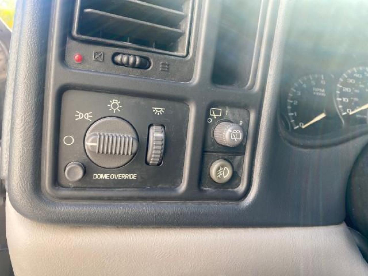 2002 Light Pewter Metallic /Gpht/Med Gray Chevrolet Tahoe LS FLORIDA LOW MILES 55,735 (1GNEC13Z72R) with an 5.3L Vortec 1000 SFI V8 Engine engine, Automatic transmission, located at 4701 North Dixie Hwy, Pompano Beach, FL, 33064, (954) 422-2889, 26.240938, -80.123474 - OUR WEBPAGE FLORIDACARS1.COM HAS OVER 100 PHOTOS AND FREE CARFAX LINK 2002 CHEVROLET TAHOE LS LEATHER $ 35,524 NEW VIN: 1GNEC13Z72R225695 1 G N E C 1 3 Z 7 2 R 2 2 5 6 9 5 4 DOOR WAGON/SPORT UTILITY 5.3L V8 F FLEX FUEL REAR WHEEL DRIVE Top Features Alloy Wheels Cloth Seats Running Boards Basic Featu - Photo#30