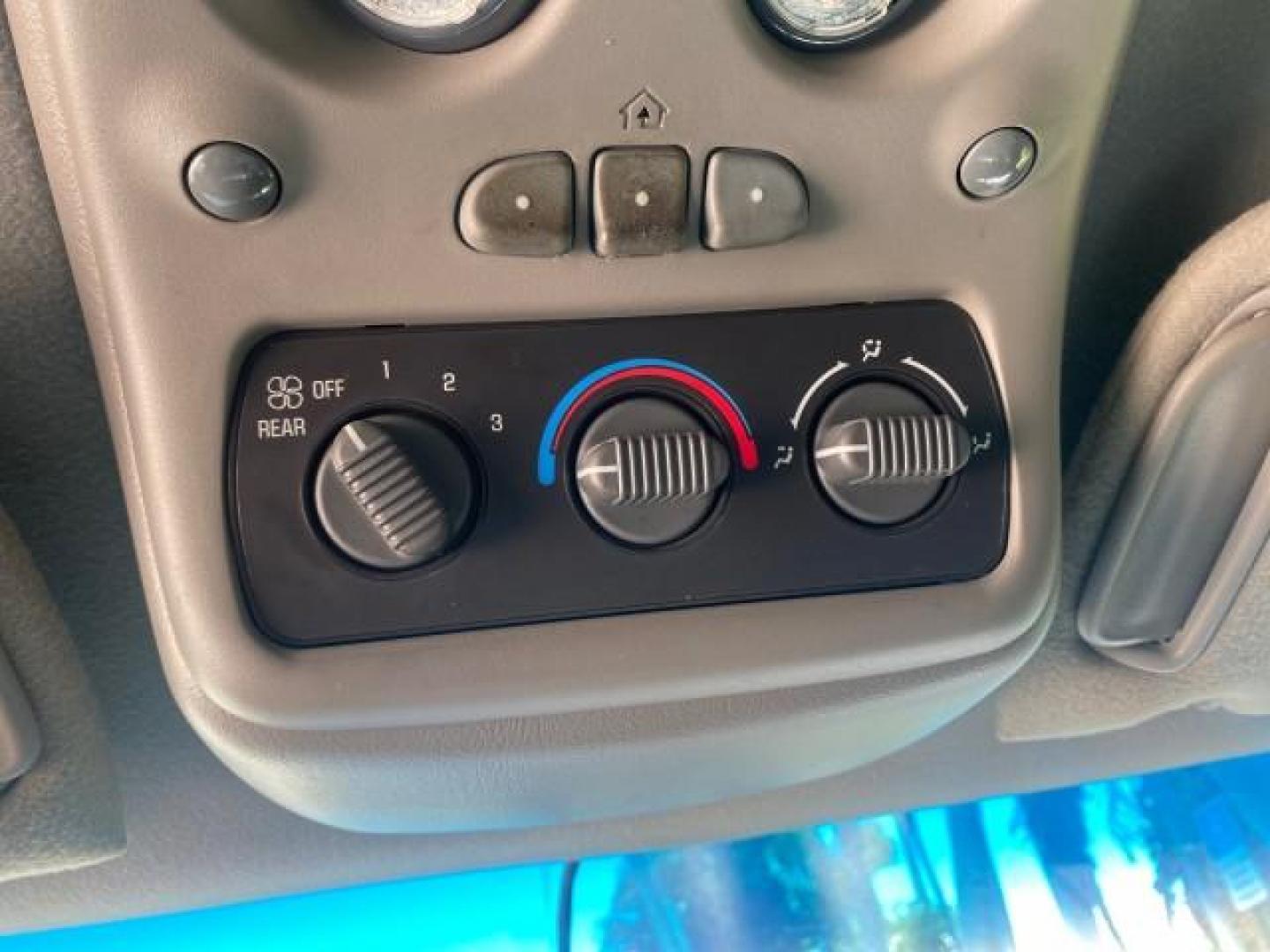 2002 Light Pewter Metallic /Gpht/Med Gray Chevrolet Tahoe LS FLORIDA LOW MILES 55,735 (1GNEC13Z72R) with an 5.3L Vortec 1000 SFI V8 Engine engine, Automatic transmission, located at 4701 North Dixie Hwy, Pompano Beach, FL, 33064, (954) 422-2889, 26.240938, -80.123474 - OUR WEBPAGE FLORIDACARS1.COM HAS OVER 100 PHOTOS AND FREE CARFAX LINK 2002 CHEVROLET TAHOE LS LEATHER $ 35,524 NEW VIN: 1GNEC13Z72R225695 1 G N E C 1 3 Z 7 2 R 2 2 5 6 9 5 4 DOOR WAGON/SPORT UTILITY 5.3L V8 F FLEX FUEL REAR WHEEL DRIVE Top Features Alloy Wheels Cloth Seats Running Boards Basic Featu - Photo#46