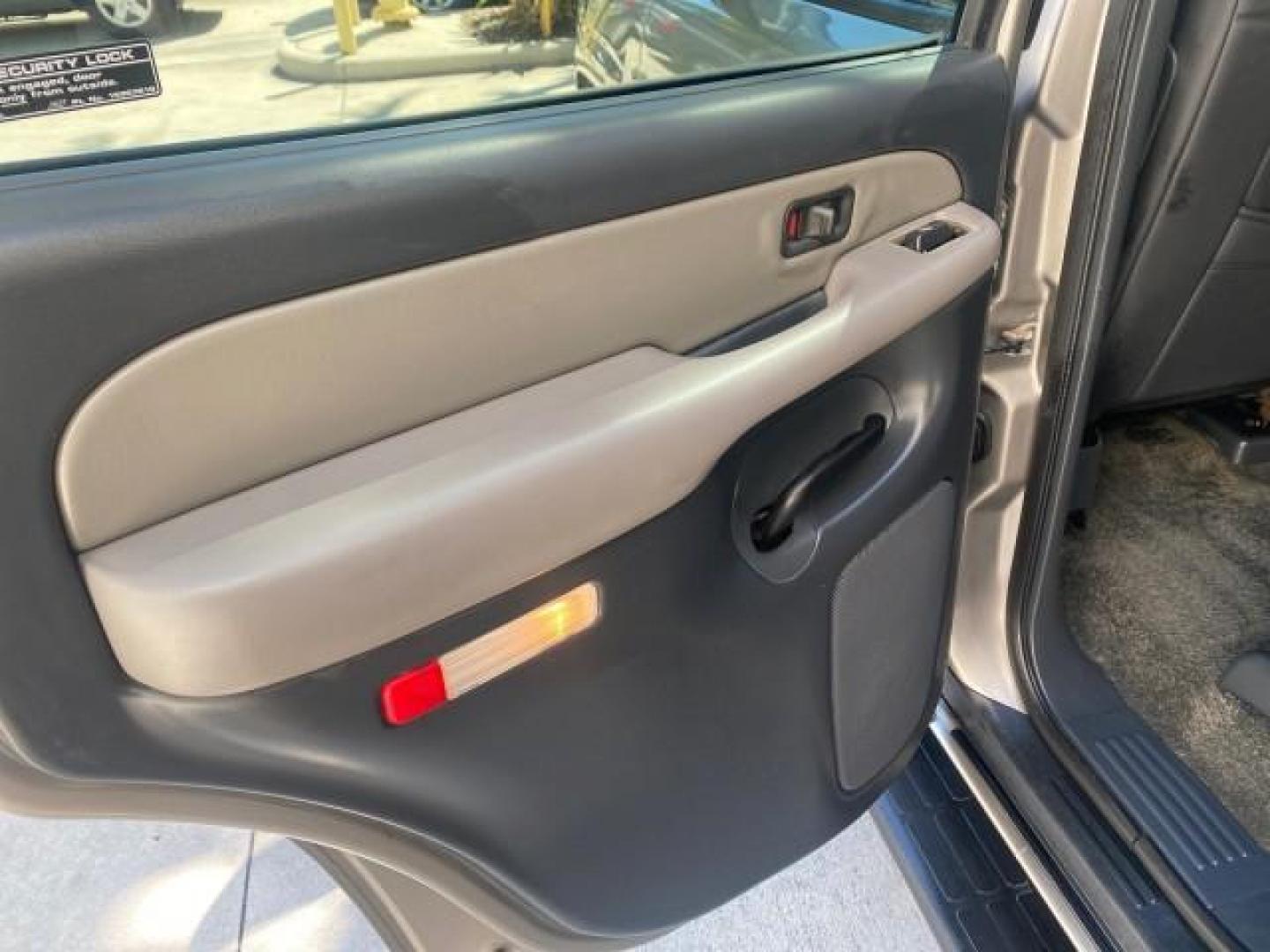 2002 Light Pewter Metallic /Gpht/Med Gray Chevrolet Tahoe LS FLORIDA LOW MILES 55,735 (1GNEC13Z72R) with an 5.3L Vortec 1000 SFI V8 Engine engine, Automatic transmission, located at 4701 North Dixie Hwy, Pompano Beach, FL, 33064, (954) 422-2889, 26.240938, -80.123474 - OUR WEBPAGE FLORIDACARS1.COM HAS OVER 100 PHOTOS AND FREE CARFAX LINK 2002 CHEVROLET TAHOE LS LEATHER $ 35,524 NEW VIN: 1GNEC13Z72R225695 1 G N E C 1 3 Z 7 2 R 2 2 5 6 9 5 4 DOOR WAGON/SPORT UTILITY 5.3L V8 F FLEX FUEL REAR WHEEL DRIVE Top Features Alloy Wheels Cloth Seats Running Boards Basic Featu - Photo#58