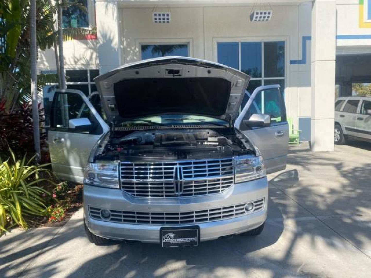 2011 Sterling Gray Metallic /Stone Lincoln Navigator 1 OWNER LOW MILES 53,320 (5LMJJ2H54BE) with an 5.4L SOHC 24-Valve V8 FFV Engine engine, Automatic transmission, located at 4701 North Dixie Hwy, Pompano Beach, FL, 33064, (954) 422-2889, 26.240938, -80.123474 - OUR WEBPAGE FLORIDACARS1.COM HAS OVER 100 PHOTOS AND FREE CARFAX LINK 2011 LINCOLN NAVIGATOR WE ADDED NEW FRONT ROTORS AND PADS VIN: 5LMJJ2H54BEJ04941 5 L M J J 2 H 5 4 B E J 0 4 9 4 1 4 DOOR WAGON/SPORT UTILITY 5.4L V8 F SOHC 24V FLEX FUEL REAR WHEEL DRIVE Top Features A/C Seat(s) Quad Seats Alloy - Photo#16