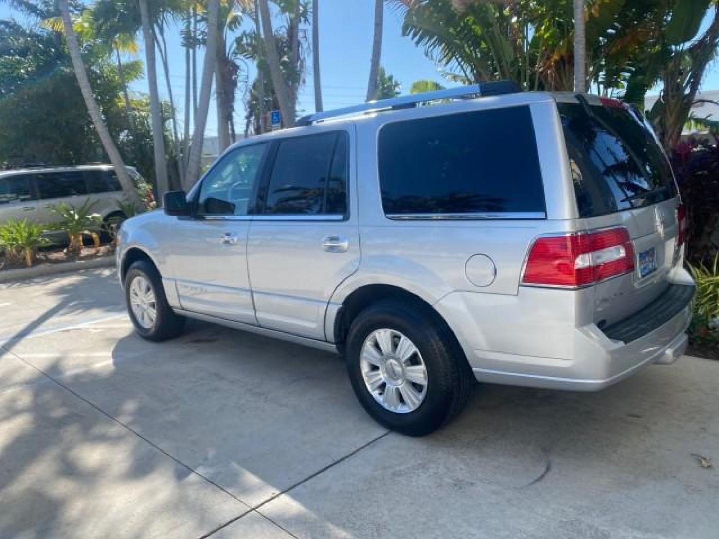2011 Sterling Gray Metallic /Stone Lincoln Navigator 1 OWNER LOW MILES 53,320 (5LMJJ2H54BE) with an 5.4L SOHC 24-Valve V8 FFV Engine engine, Automatic transmission, located at 4701 North Dixie Hwy, Pompano Beach, FL, 33064, (954) 422-2889, 26.240938, -80.123474 - OUR WEBPAGE FLORIDACARS1.COM HAS OVER 100 PHOTOS AND FREE CARFAX LINK 2011 LINCOLN NAVIGATOR WE ADDED NEW FRONT ROTORS AND PADS VIN: 5LMJJ2H54BEJ04941 5 L M J J 2 H 5 4 B E J 0 4 9 4 1 4 DOOR WAGON/SPORT UTILITY 5.4L V8 F SOHC 24V FLEX FUEL REAR WHEEL DRIVE Top Features A/C Seat(s) Quad Seats Alloy - Photo#5