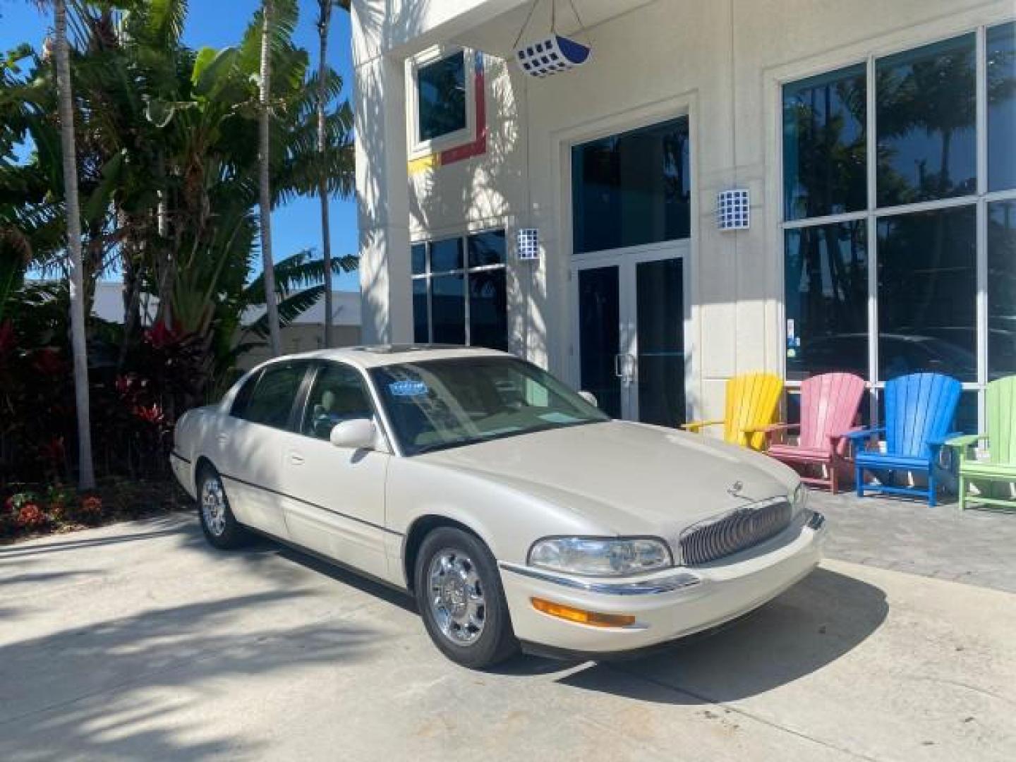 2001 White /Shale Buick Park Avenue LOW MILES 40,143 SUNROOF PEARL (1G4CW54K114) with an 3.8L SFI V6 3800 Series II Engine engine, Automatic transmission, located at 4701 North Dixie Hwy, Pompano Beach, FL, 33064, (954) 422-2889, 26.240938, -80.123474 - OUR WEBPAGE FLORIDACARS1.COM HAS OVER 100 PHOTOS AND FREE CARFAX LINK 2001 BUICK PARK AVENUE HARD TO FIND ! VIN: 1G4CW54K114283664 1 G 4 C W 5 4 K 1 1 4 2 8 3 6 6 4 SEDAN 4 DR 3.8L V6 F 12V GASOLINE 30 MPG FRONT WHEEL DRIVE Top Features Alloy Wheels Leather Seats Basic Features ABS Brakes Automatic - Photo#1