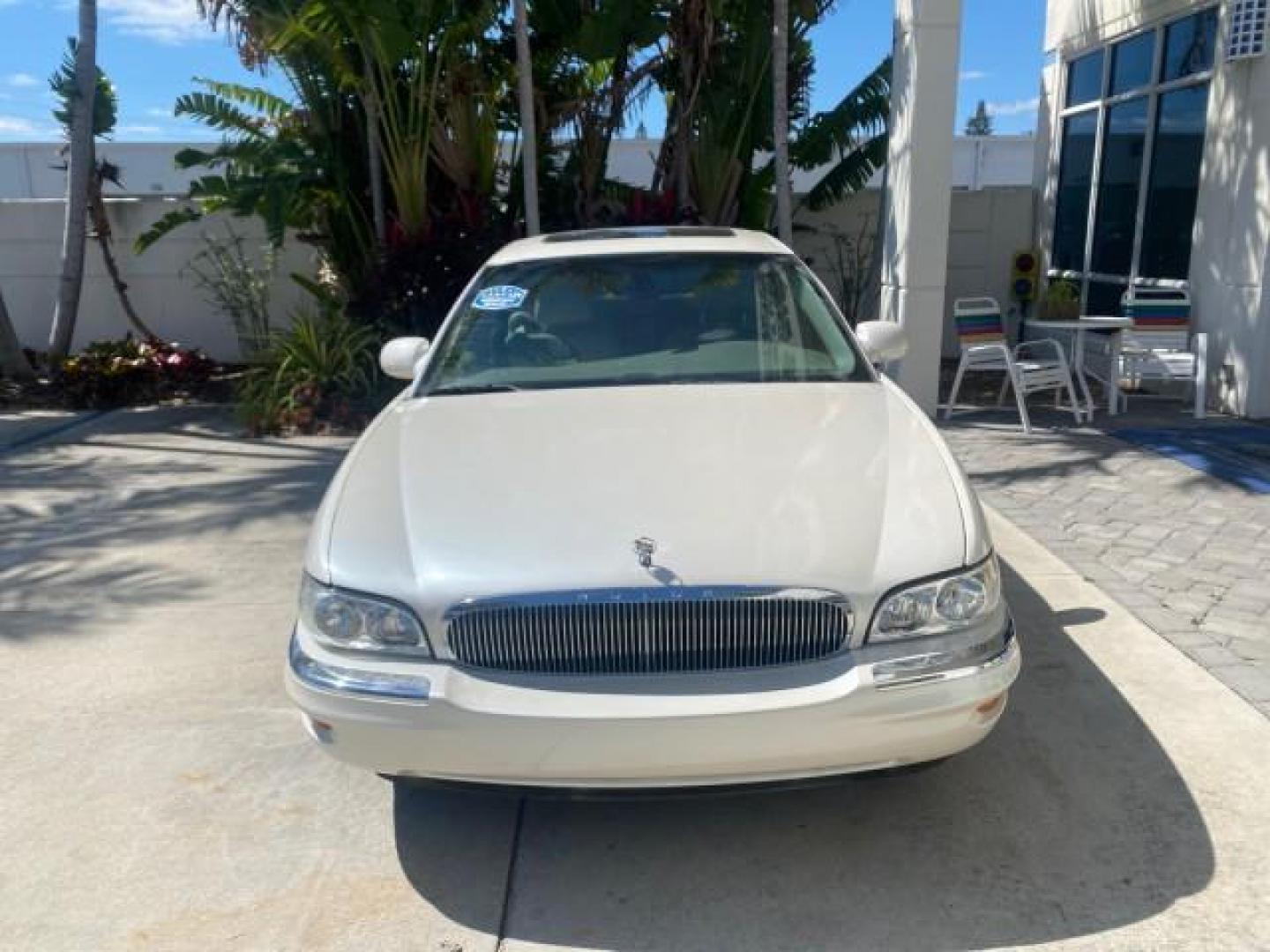 2001 White /Shale Buick Park Avenue LOW MILES 40,143 SUNROOF PEARL (1G4CW54K114) with an 3.8L SFI V6 3800 Series II Engine engine, Automatic transmission, located at 4701 North Dixie Hwy, Pompano Beach, FL, 33064, (954) 422-2889, 26.240938, -80.123474 - OUR WEBPAGE FLORIDACARS1.COM HAS OVER 100 PHOTOS AND FREE CARFAX LINK 2001 BUICK PARK AVENUE HARD TO FIND ! VIN: 1G4CW54K114283664 1 G 4 C W 5 4 K 1 1 4 2 8 3 6 6 4 SEDAN 4 DR 3.8L V6 F 12V GASOLINE 30 MPG FRONT WHEEL DRIVE Top Features Alloy Wheels Leather Seats Basic Features ABS Brakes Automatic - Photo#2
