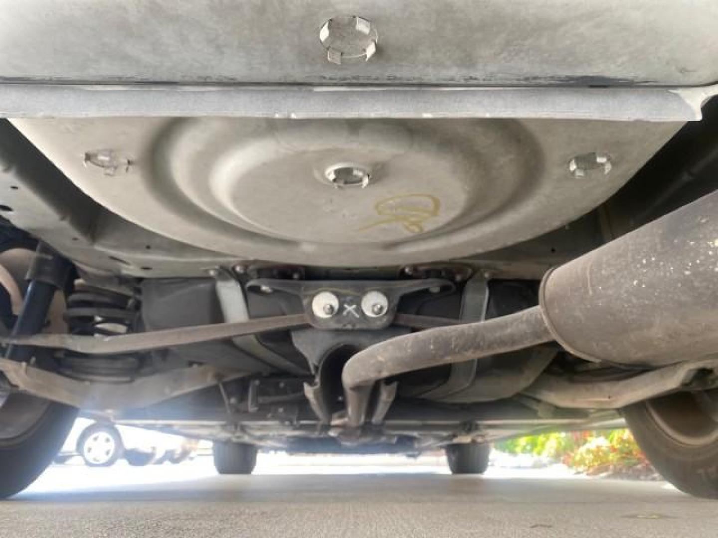 2001 White /Shale Buick Park Avenue LOW MILES 40,143 SUNROOF PEARL (1G4CW54K114) with an 3.8L SFI V6 3800 Series II Engine engine, Automatic transmission, located at 4701 North Dixie Hwy, Pompano Beach, FL, 33064, (954) 422-2889, 26.240938, -80.123474 - OUR WEBPAGE FLORIDACARS1.COM HAS OVER 100 PHOTOS AND FREE CARFAX LINK 2001 BUICK PARK AVENUE HARD TO FIND ! VIN: 1G4CW54K114283664 1 G 4 C W 5 4 K 1 1 4 2 8 3 6 6 4 SEDAN 4 DR 3.8L V6 F 12V GASOLINE 30 MPG FRONT WHEEL DRIVE Top Features Alloy Wheels Leather Seats Basic Features ABS Brakes Automatic - Photo#22