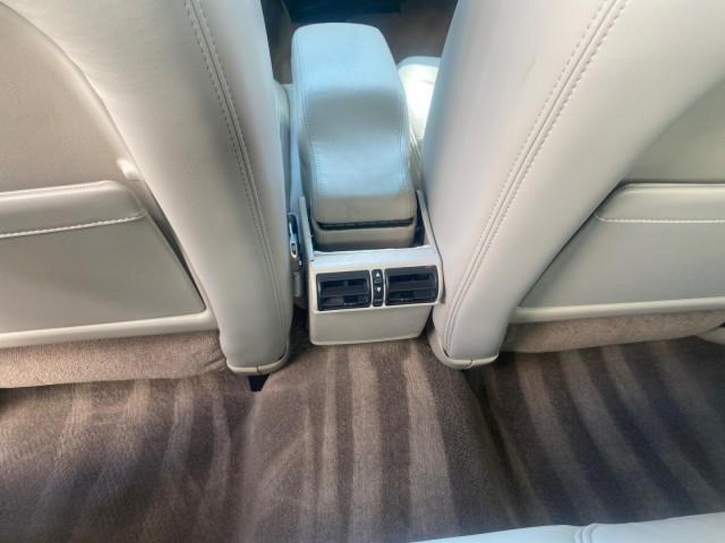 2001 White /Shale Buick Park Avenue LOW MILES 40,143 SUNROOF PEARL (1G4CW54K114) with an 3.8L SFI V6 3800 Series II Engine engine, Automatic transmission, located at 4701 North Dixie Hwy, Pompano Beach, FL, 33064, (954) 422-2889, 26.240938, -80.123474 - OUR WEBPAGE FLORIDACARS1.COM HAS OVER 100 PHOTOS AND FREE CARFAX LINK 2001 BUICK PARK AVENUE HARD TO FIND ! VIN: 1G4CW54K114283664 1 G 4 C W 5 4 K 1 1 4 2 8 3 6 6 4 SEDAN 4 DR 3.8L V6 F 12V GASOLINE 30 MPG FRONT WHEEL DRIVE Top Features Alloy Wheels Leather Seats Basic Features ABS Brakes Automatic - Photo#63