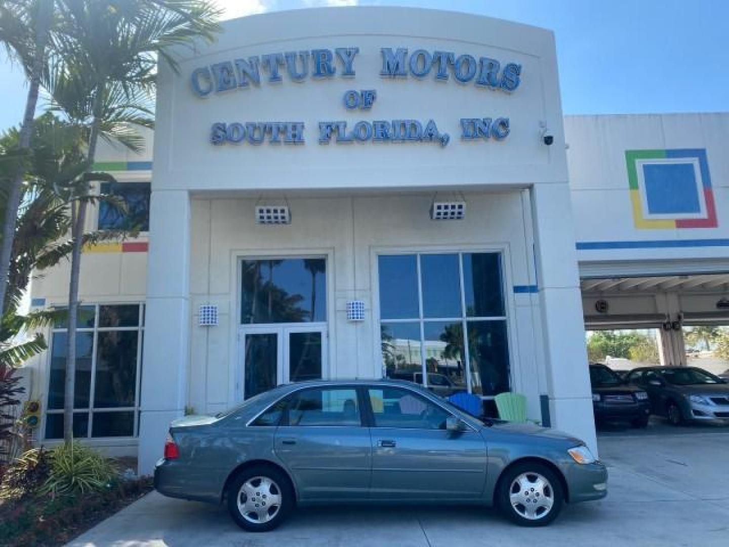2004 Phantom Gray Pearl /Stone Toyota Avalon XLS LEATHER LOW MILES 60,653 4 BRAND NEW TIRES (4T1BF28B74U) with an 3.0L DOHC MPFI 24-Valve V6 Engine engine, Automatic transmission, located at 4701 North Dixie Hwy, Pompano Beach, FL, 33064, (954) 422-2889, 26.240938, -80.123474 - OUR WEBPAGE FLORIDACARS1.COM HAS OVER 100 PHOTOS AND FREE CARFAX LINK 2004 TOYOTA AVALON XLS NO RECALLS VIN: 4T1BF28B74U353130 4 T 1 B F 2 8 B 7 4 U 3 5 3 1 3 0 SEDAN 4 DR 3.0L V6 F DOHC 24V 29 MPG GASOLINE FRONT WHEEL DRIVE SUNROOF Top Features Alloy Wheels Luxury Package Front Seat Heaters Memory - Photo#0