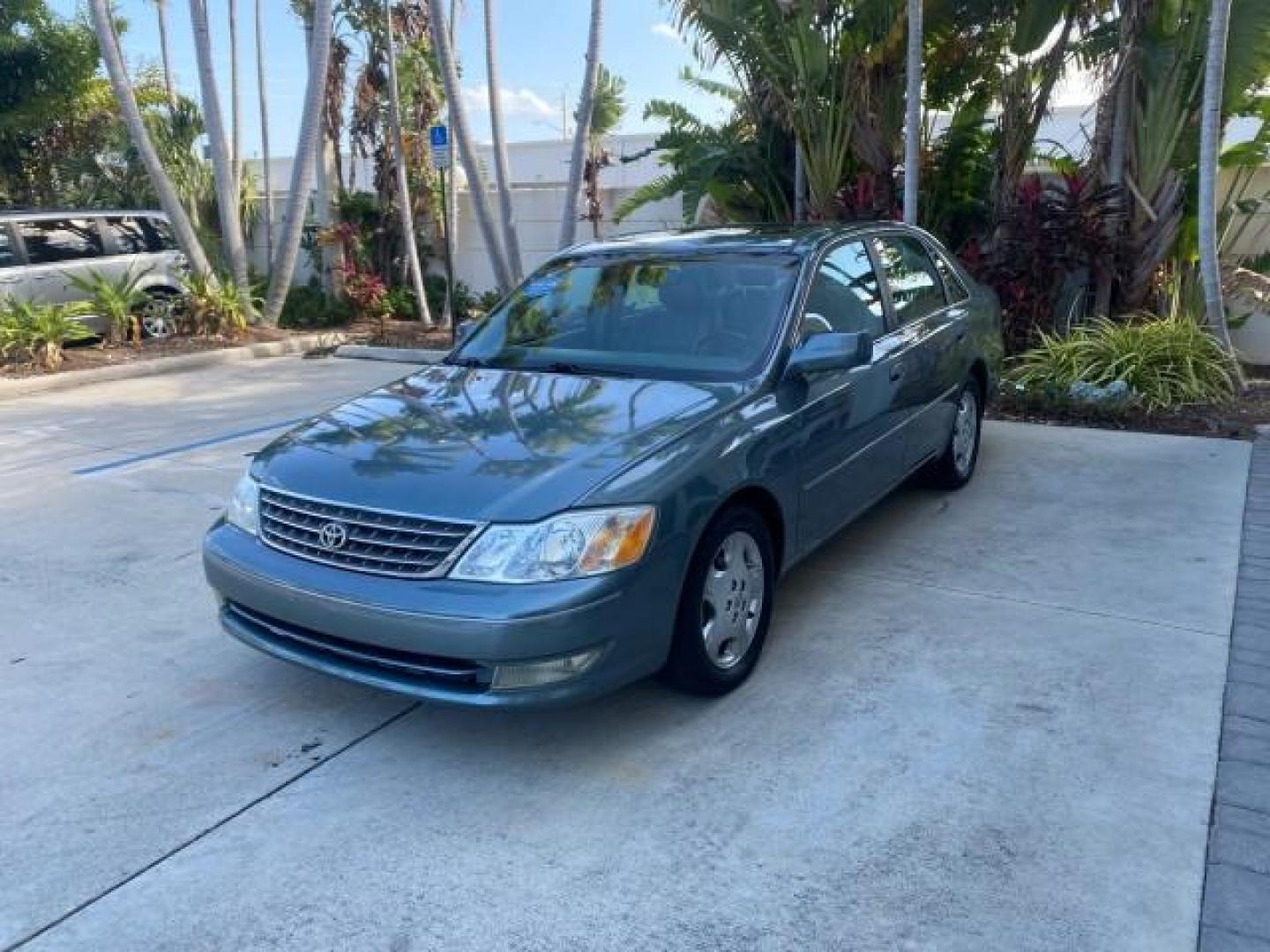 2004 Phantom Gray Pearl /Stone Toyota Avalon XLS LEATHER LOW MILES 60,653 4 BRAND NEW TIRES (4T1BF28B74U) with an 3.0L DOHC MPFI 24-Valve V6 Engine engine, Automatic transmission, located at 4701 North Dixie Hwy, Pompano Beach, FL, 33064, (954) 422-2889, 26.240938, -80.123474 - OUR WEBPAGE FLORIDACARS1.COM HAS OVER 100 PHOTOS AND FREE CARFAX LINK 2004 TOYOTA AVALON XLS NO RECALLS VIN: 4T1BF28B74U353130 4 T 1 B F 2 8 B 7 4 U 3 5 3 1 3 0 SEDAN 4 DR 3.0L V6 F DOHC 24V 29 MPG GASOLINE FRONT WHEEL DRIVE SUNROOF Top Features Alloy Wheels Luxury Package Front Seat Heaters Memory - Photo#3