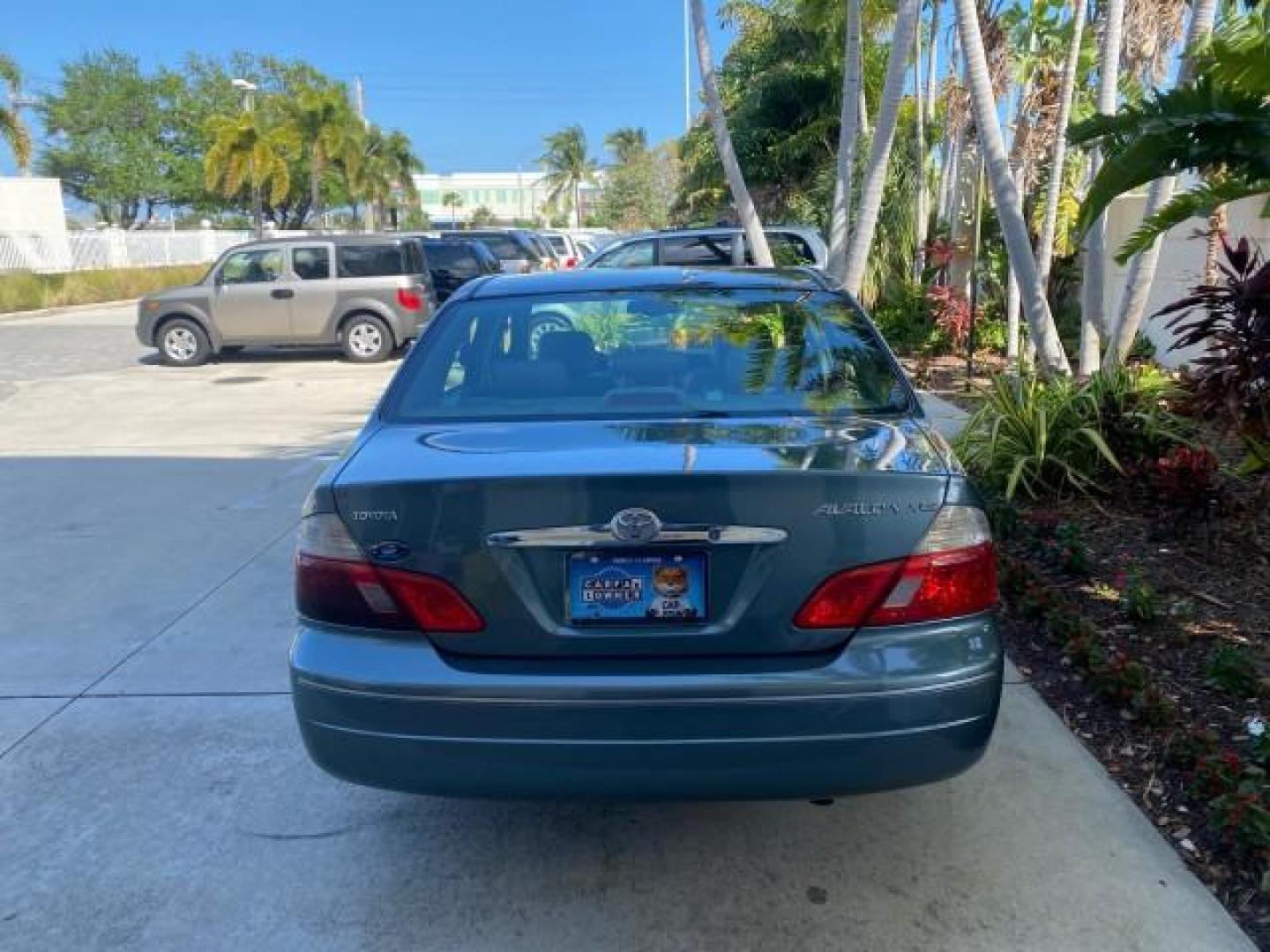 2004 Phantom Gray Pearl /Stone Toyota Avalon XLS LEATHER LOW MILES 60,653 4 BRAND NEW TIRES (4T1BF28B74U) with an 3.0L DOHC MPFI 24-Valve V6 Engine engine, Automatic transmission, located at 4701 North Dixie Hwy, Pompano Beach, FL, 33064, (954) 422-2889, 26.240938, -80.123474 - OUR WEBPAGE FLORIDACARS1.COM HAS OVER 100 PHOTOS AND FREE CARFAX LINK 2004 TOYOTA AVALON XLS NO RECALLS VIN: 4T1BF28B74U353130 4 T 1 B F 2 8 B 7 4 U 3 5 3 1 3 0 SEDAN 4 DR 3.0L V6 F DOHC 24V 29 MPG GASOLINE FRONT WHEEL DRIVE SUNROOF Top Features Alloy Wheels Luxury Package Front Seat Heaters Memory - Photo#6