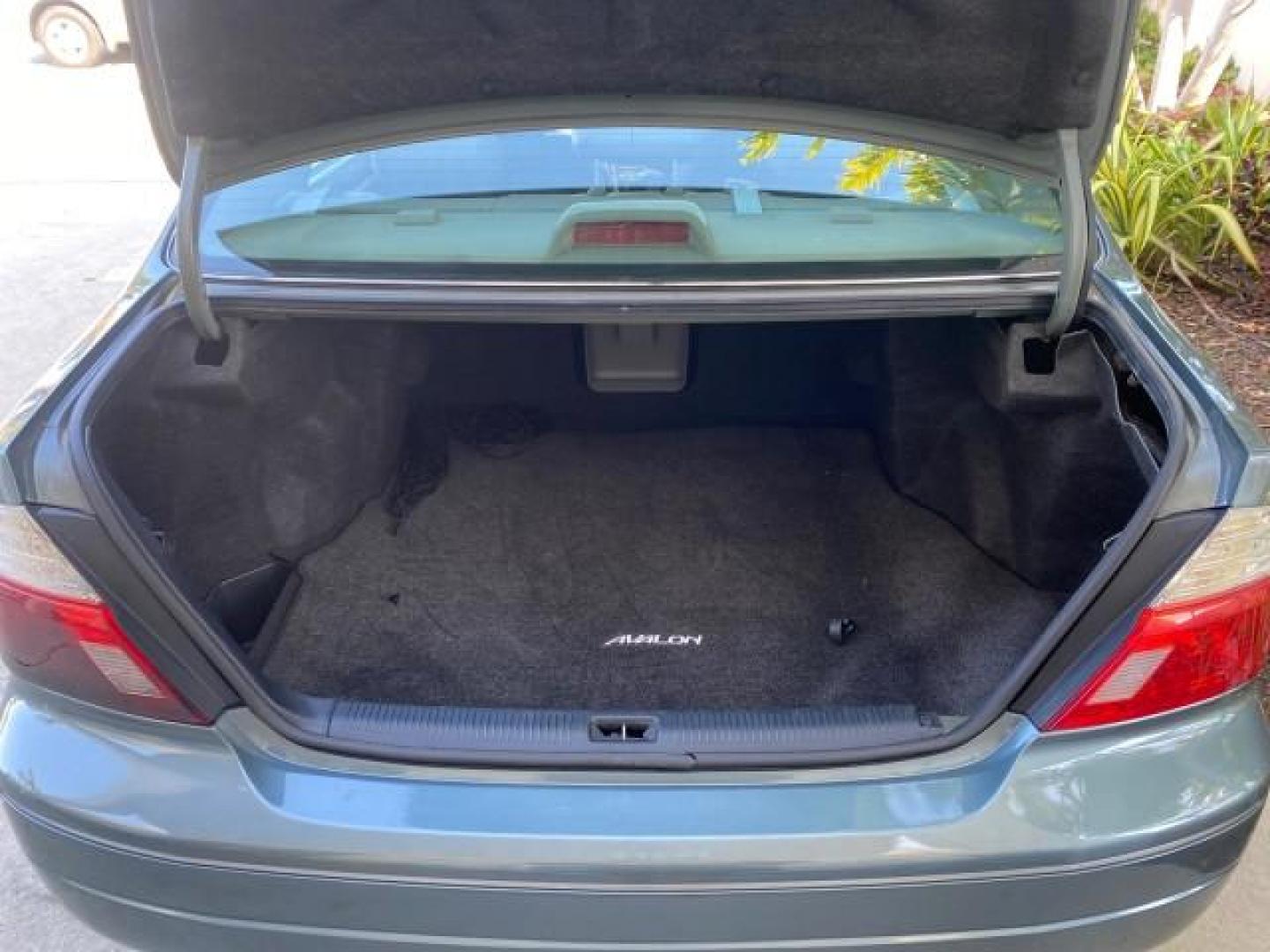 2004 Phantom Gray Pearl /Stone Toyota Avalon XLS LEATHER LOW MILES 60,653 4 BRAND NEW TIRES (4T1BF28B74U) with an 3.0L DOHC MPFI 24-Valve V6 Engine engine, Automatic transmission, located at 4701 North Dixie Hwy, Pompano Beach, FL, 33064, (954) 422-2889, 26.240938, -80.123474 - OUR WEBPAGE FLORIDACARS1.COM HAS OVER 100 PHOTOS AND FREE CARFAX LINK 2004 TOYOTA AVALON XLS NO RECALLS VIN: 4T1BF28B74U353130 4 T 1 B F 2 8 B 7 4 U 3 5 3 1 3 0 SEDAN 4 DR 3.0L V6 F DOHC 24V 29 MPG GASOLINE FRONT WHEEL DRIVE SUNROOF Top Features Alloy Wheels Luxury Package Front Seat Heaters Memory - Photo#79