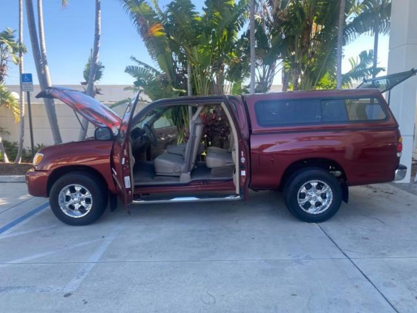 2003 Salsa Red Pearl /Gray Toyota Tundra SR5 LOW MILES 76,363 4.7 V8 (5TBRT34133S) with an 4.7L DOHC EFI 32-Valve V8 i-Force Engine engine, Automatic transmission, located at 4701 North Dixie Hwy, Pompano Beach, FL, 33064, (954) 422-2889, 26.240938, -80.123474 - OUR WEBPAGE FLORIDACARS1.COM HAS OVER 100 PHOTOS AND FREE CARFAX LINK 2003 TOYOTA TUNDRA SR5 CAMPER TOP WONT LAST IN STOCK VIN: 5TBRT34133S335959 5 T B R T 3 4 1 3 3 S 3 3 5 9 5 9 4 DOOR EXTENDED CAB PICKUP 4.7L V8 F DOHC 32V THE BEST GASOLINE REAR WHEEL DRIVE TOW PKG Top Features Alloy Wheels Leath - Photo#8