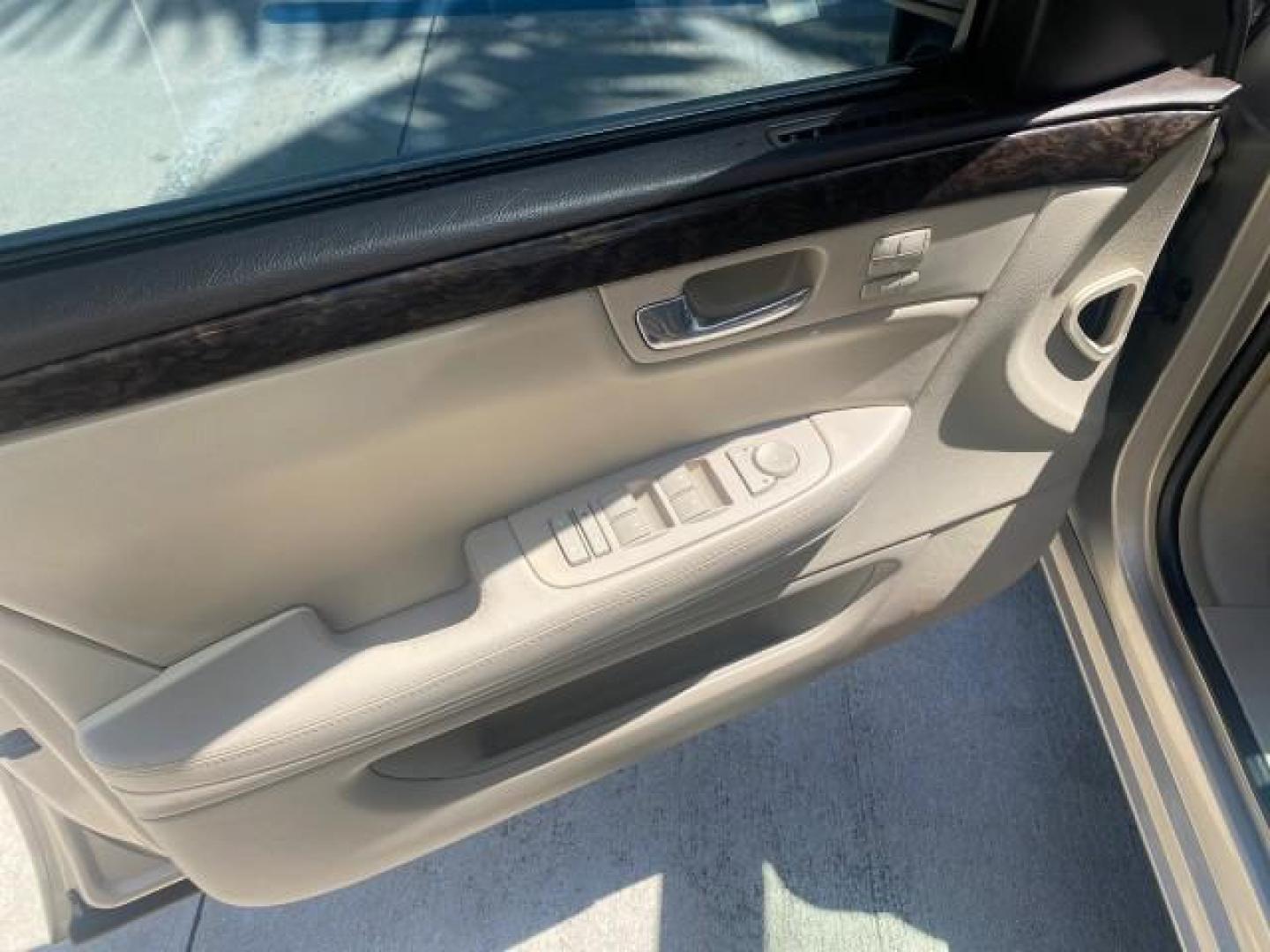 2008 Gold Mist /Shale/Cocoa Cadillac DTS w/1SB LOW MILES SUNROOF (1G6KD57Y38U) with an Northstar 4.6L DOHC V8 Engine engine, Automatic transmission, located at 4701 North Dixie Hwy, Pompano Beach, FL, 33064, (954) 422-2889, 26.240938, -80.123474 - OUR WEBPAGE FLORIDACARS1.COM HAS OVER 100 PHOTOS AND FREE CARFAX LINK 2008 CADILLAC DTS SUNROOF 1SB VIN: 1G6KD57Y38U159186 1 G 6 K D 5 7 Y 3 8 U 1 5 9 1 8 6 SEDAN 4 DR 4.6L V8 F GASOLINE FRONT WHEEL DRIVE Top Features A/C Seat(s) Luxury Package Alloy Wheels Memory Seat(s) BOSE Sound System Blind Spo - Photo#28
