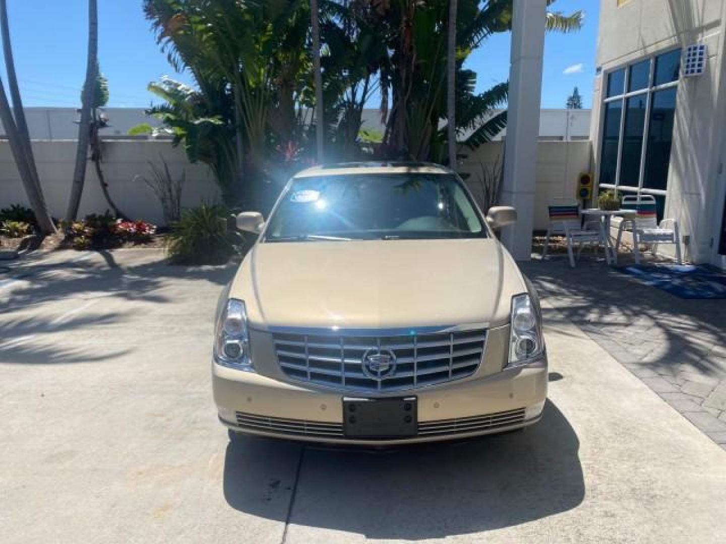 2008 Gold Mist /Shale/Cocoa Cadillac DTS w/1SB LOW MILES SUNROOF (1G6KD57Y38U) with an Northstar 4.6L DOHC V8 Engine engine, Automatic transmission, located at 4701 North Dixie Hwy, Pompano Beach, FL, 33064, (954) 422-2889, 26.240938, -80.123474 - OUR WEBPAGE FLORIDACARS1.COM HAS OVER 100 PHOTOS AND FREE CARFAX LINK 2008 CADILLAC DTS SUNROOF 1SB VIN: 1G6KD57Y38U159186 1 G 6 K D 5 7 Y 3 8 U 1 5 9 1 8 6 SEDAN 4 DR 4.6L V8 F GASOLINE FRONT WHEEL DRIVE Top Features A/C Seat(s) Luxury Package Alloy Wheels Memory Seat(s) BOSE Sound System Blind Spo - Photo#2