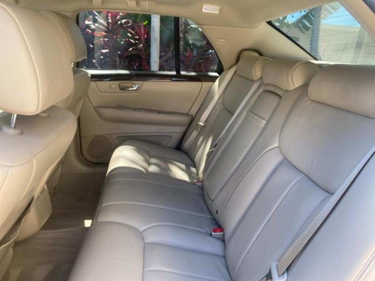 2008 Gold Mist /Shale/Cocoa Cadillac DTS w/1SB LOW MILES SUNROOF (1G6KD57Y38U) with an Northstar 4.6L DOHC V8 Engine engine, Automatic transmission, located at 4701 North Dixie Hwy, Pompano Beach, FL, 33064, (954) 422-2889, 26.240938, -80.123474 - OUR WEBPAGE FLORIDACARS1.COM HAS OVER 100 PHOTOS AND FREE CARFAX LINK 2008 CADILLAC DTS SUNROOF 1SB VIN: 1G6KD57Y38U159186 1 G 6 K D 5 7 Y 3 8 U 1 5 9 1 8 6 SEDAN 4 DR 4.6L V8 F GASOLINE FRONT WHEEL DRIVE Top Features A/C Seat(s) Luxury Package Alloy Wheels Memory Seat(s) BOSE Sound System Blind Spo - Photo#62
