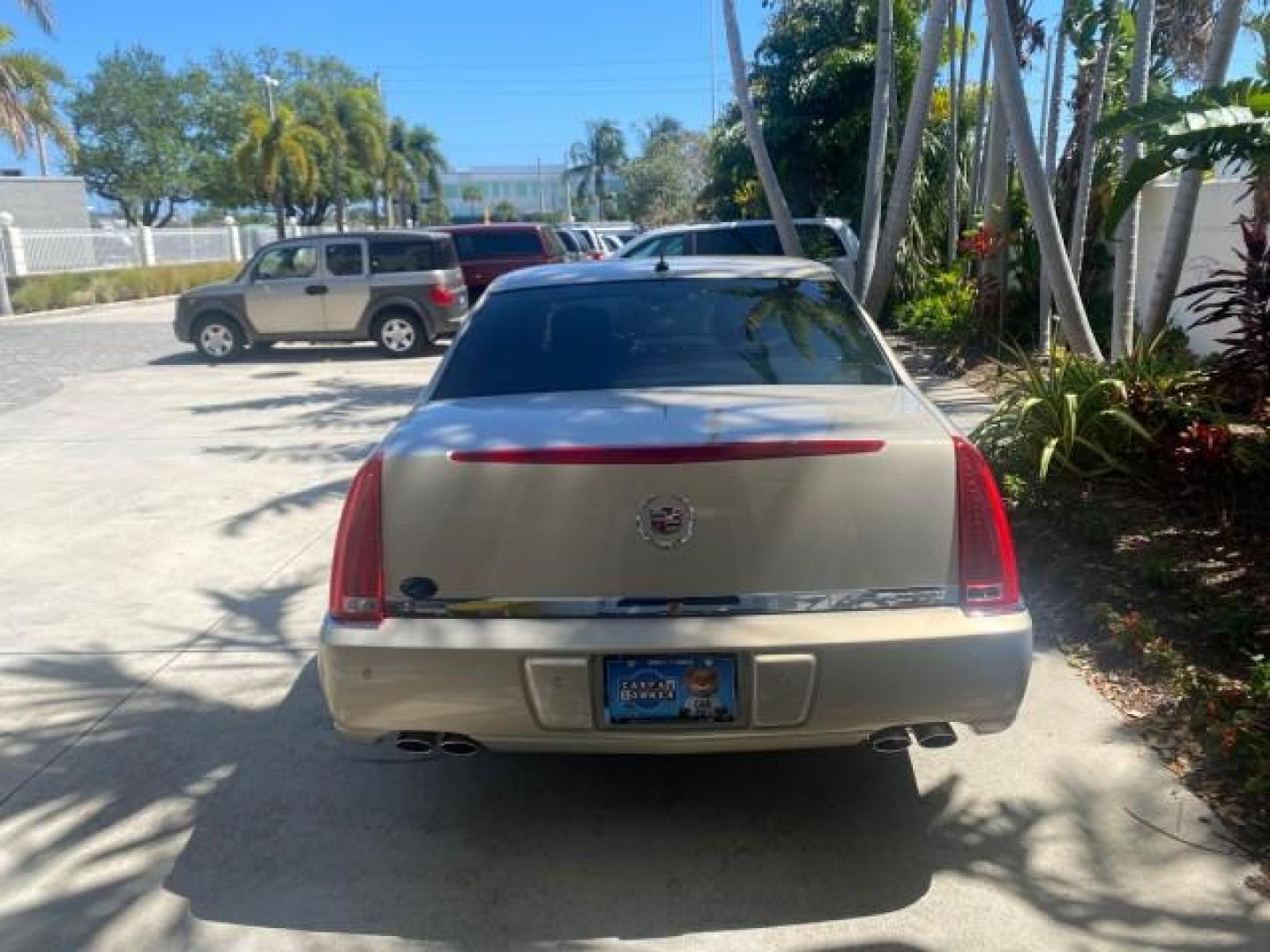 2008 Gold Mist /Shale/Cocoa Cadillac DTS w/1SB LOW MILES SUNROOF (1G6KD57Y38U) with an Northstar 4.6L DOHC V8 Engine engine, Automatic transmission, located at 4701 North Dixie Hwy, Pompano Beach, FL, 33064, (954) 422-2889, 26.240938, -80.123474 - OUR WEBPAGE FLORIDACARS1.COM HAS OVER 100 PHOTOS AND FREE CARFAX LINK 2008 CADILLAC DTS SUNROOF 1SB VIN: 1G6KD57Y38U159186 1 G 6 K D 5 7 Y 3 8 U 1 5 9 1 8 6 SEDAN 4 DR 4.6L V8 F GASOLINE FRONT WHEEL DRIVE Top Features A/C Seat(s) Luxury Package Alloy Wheels Memory Seat(s) BOSE Sound System Blind Spo - Photo#6