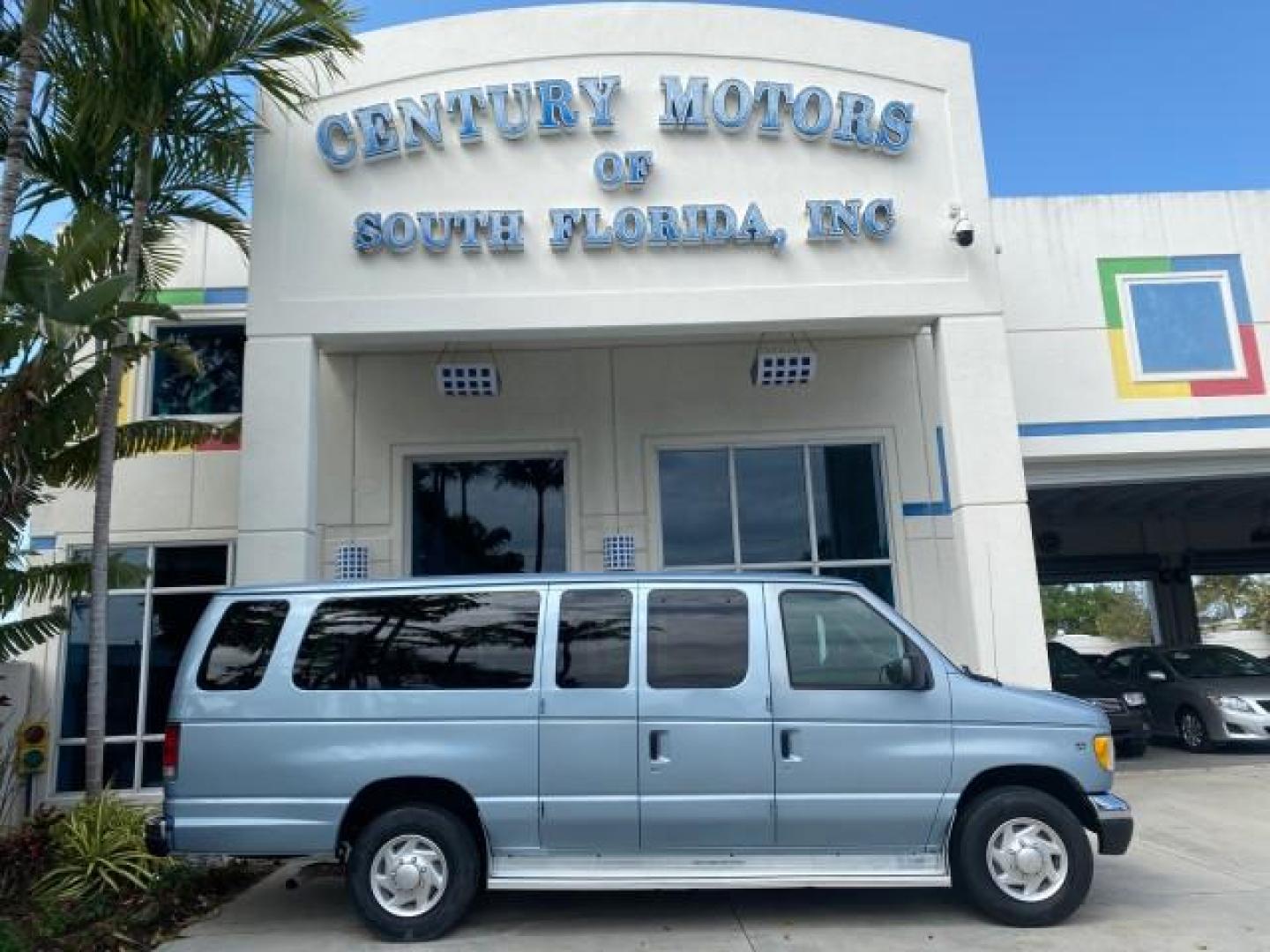1999 Light Blue /Medium Parchment Ford Econoline Wagon XLT 15 PAS VAN EXT (1FBSS31S6XH) with an 6.8L EFI V10 Engine engine, Automatic transmission, located at 4701 North Dixie Hwy, Pompano Beach, FL, 33064, (954) 422-2889, 26.240938, -80.123474 - OUR WEBPAGE FLORIDACARS1.COM HAS OVER 100 PHOTOS AND FREE CARFAX LINK 1999 1999 FORD E-350 XL XLT SD 15 PASSENGER VIN: 1FBSS31S6XHB80914 VAN 6.8L V10 F SOHC 20V GASOLINE REAR WHEEL DRIVE Top Features Cloth Seats Basic Features ABS Brakes Air Conditioning Cassette Player Power Locks AM/FM Stereo Auto - Photo#0