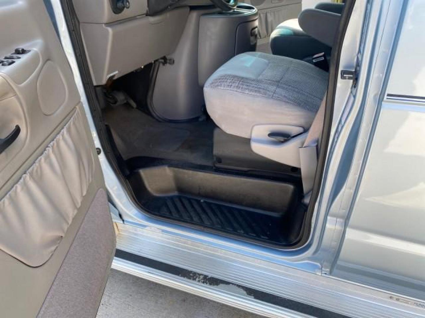 1999 Light Blue /Medium Parchment Ford Econoline Wagon XLT 15 PAS VAN EXT (1FBSS31S6XH) with an 6.8L EFI V10 Engine engine, Automatic transmission, located at 4701 North Dixie Hwy, Pompano Beach, FL, 33064, (954) 422-2889, 26.240938, -80.123474 - OUR WEBPAGE FLORIDACARS1.COM HAS OVER 100 PHOTOS AND FREE CARFAX LINK 1999 1999 FORD E-350 XL XLT SD 15 PASSENGER VIN: 1FBSS31S6XHB80914 VAN 6.8L V10 F SOHC 20V GASOLINE REAR WHEEL DRIVE Top Features Cloth Seats Basic Features ABS Brakes Air Conditioning Cassette Player Power Locks AM/FM Stereo Auto - Photo#29