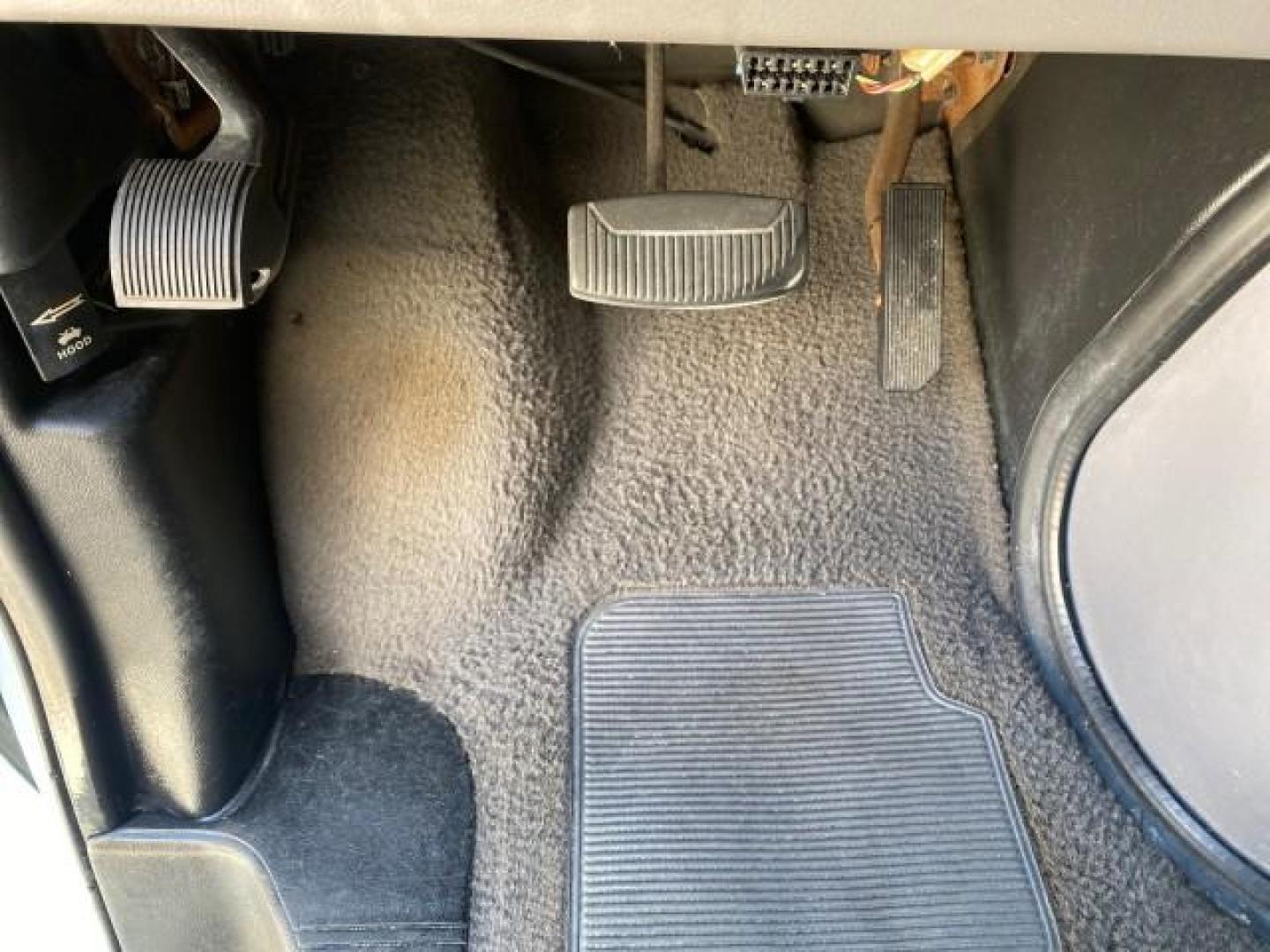 1999 Light Blue /Medium Parchment Ford Econoline Wagon XLT 15 PAS VAN EXT (1FBSS31S6XH) with an 6.8L EFI V10 Engine engine, Automatic transmission, located at 4701 North Dixie Hwy, Pompano Beach, FL, 33064, (954) 422-2889, 26.240938, -80.123474 - OUR WEBPAGE FLORIDACARS1.COM HAS OVER 100 PHOTOS AND FREE CARFAX LINK 1999 1999 FORD E-350 XL XLT SD 15 PASSENGER VIN: 1FBSS31S6XHB80914 VAN 6.8L V10 F SOHC 20V GASOLINE REAR WHEEL DRIVE Top Features Cloth Seats Basic Features ABS Brakes Air Conditioning Cassette Player Power Locks AM/FM Stereo Auto - Photo#38