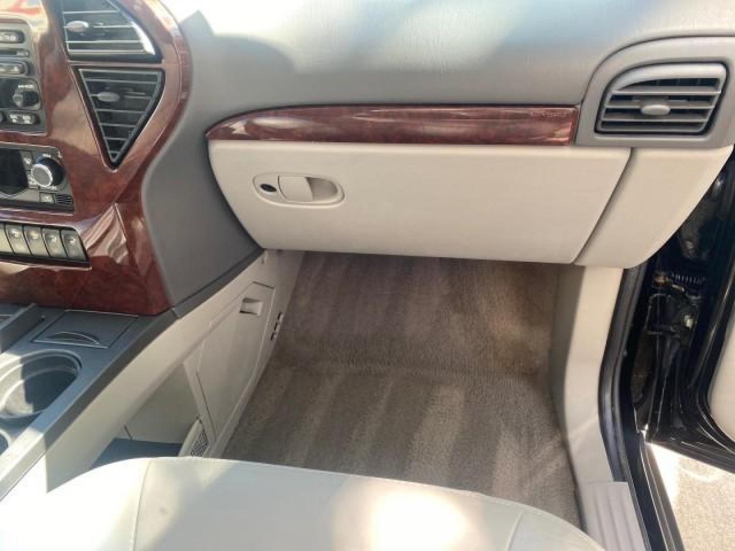 2007 Black Onyx /Gray Buick Rendezvous CXL LOW MILES 33,014 3RD ROW (3G5DA03L47S) with an 3.5L V6 SFI Engine engine, Automatic transmission, located at 4701 North Dixie Hwy, Pompano Beach, FL, 33064, (954) 422-2889, 26.240938, -80.123474 - OUR WEBPAGE FLORIDACARS1.COM HAS OVER 100 PHOTOS AND FREE CARFAX LINK 2007 BUICK RENDEZVOUS CXL NEW $32,314 VIN: 3G5DA03L47S575376 3 G 5 D A 0 3 L 4 7 S 5 7 5 3 7 6 4 DOOR WAGON/SPORT UTILITY 3.5L V6 F 17 INCH CHROME RIMS GASOLINE FRONT WHEEL DRIVE Highlighted Features Heated Seats Leather Seats AM/ - Photo#99