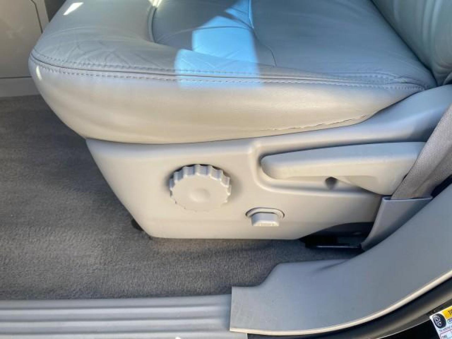 2007 Black Onyx /Gray Buick Rendezvous CXL LOW MILES 33,014 3RD ROW (3G5DA03L47S) with an 3.5L V6 SFI Engine engine, Automatic transmission, located at 4701 North Dixie Hwy, Pompano Beach, FL, 33064, (954) 422-2889, 26.240938, -80.123474 - OUR WEBPAGE FLORIDACARS1.COM HAS OVER 100 PHOTOS AND FREE CARFAX LINK 2007 BUICK RENDEZVOUS CXL NEW $32,314 VIN: 3G5DA03L47S575376 3 G 5 D A 0 3 L 4 7 S 5 7 5 3 7 6 4 DOOR WAGON/SPORT UTILITY 3.5L V6 F 17 INCH CHROME RIMS GASOLINE FRONT WHEEL DRIVE Highlighted Features Heated Seats Leather Seats AM/ - Photo#29