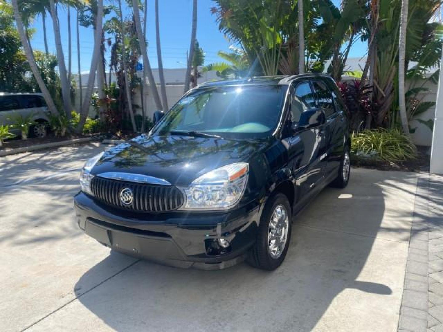2007 Black Onyx /Gray Buick Rendezvous CXL LOW MILES 33,014 3RD ROW (3G5DA03L47S) with an 3.5L V6 SFI Engine engine, Automatic transmission, located at 4701 North Dixie Hwy, Pompano Beach, FL, 33064, (954) 422-2889, 26.240938, -80.123474 - OUR WEBPAGE FLORIDACARS1.COM HAS OVER 100 PHOTOS AND FREE CARFAX LINK 2007 BUICK RENDEZVOUS CXL NEW $32,314 VIN: 3G5DA03L47S575376 3 G 5 D A 0 3 L 4 7 S 5 7 5 3 7 6 4 DOOR WAGON/SPORT UTILITY 3.5L V6 F 17 INCH CHROME RIMS GASOLINE FRONT WHEEL DRIVE Highlighted Features Heated Seats Leather Seats AM/ - Photo#3