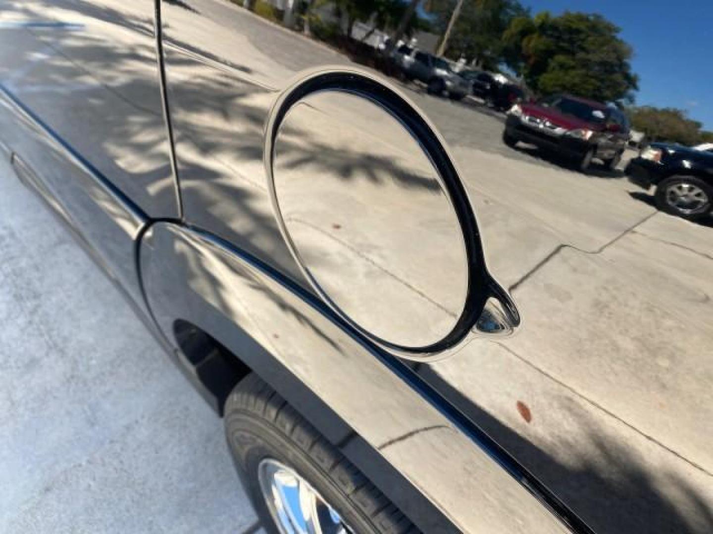 2007 Black Onyx /Gray Buick Rendezvous CXL LOW MILES 33,014 3RD ROW (3G5DA03L47S) with an 3.5L V6 SFI Engine engine, Automatic transmission, located at 4701 North Dixie Hwy, Pompano Beach, FL, 33064, (954) 422-2889, 26.240938, -80.123474 - OUR WEBPAGE FLORIDACARS1.COM HAS OVER 100 PHOTOS AND FREE CARFAX LINK 2007 BUICK RENDEZVOUS CXL NEW $32,314 VIN: 3G5DA03L47S575376 3 G 5 D A 0 3 L 4 7 S 5 7 5 3 7 6 4 DOOR WAGON/SPORT UTILITY 3.5L V6 F 17 INCH CHROME RIMS GASOLINE FRONT WHEEL DRIVE Highlighted Features Heated Seats Leather Seats AM/ - Photo#72