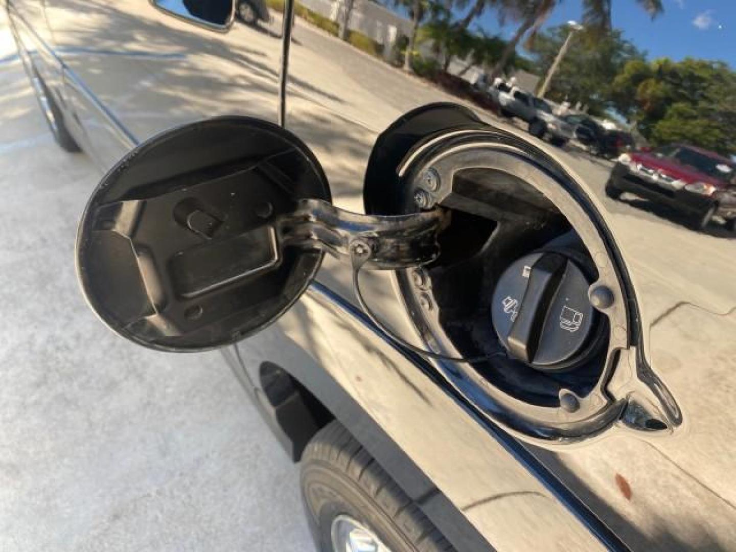 2007 Black Onyx /Gray Buick Rendezvous CXL LOW MILES 33,014 3RD ROW (3G5DA03L47S) with an 3.5L V6 SFI Engine engine, Automatic transmission, located at 4701 North Dixie Hwy, Pompano Beach, FL, 33064, (954) 422-2889, 26.240938, -80.123474 - OUR WEBPAGE FLORIDACARS1.COM HAS OVER 100 PHOTOS AND FREE CARFAX LINK 2007 BUICK RENDEZVOUS CXL NEW $32,314 VIN: 3G5DA03L47S575376 3 G 5 D A 0 3 L 4 7 S 5 7 5 3 7 6 4 DOOR WAGON/SPORT UTILITY 3.5L V6 F 17 INCH CHROME RIMS GASOLINE FRONT WHEEL DRIVE Highlighted Features Heated Seats Leather Seats AM/ - Photo#73