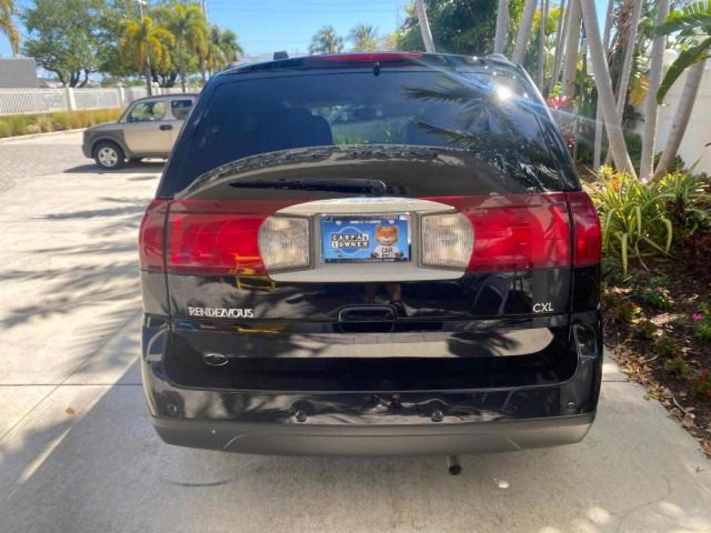 2007 Black Onyx /Gray Buick Rendezvous CXL LOW MILES 33,014 3RD ROW (3G5DA03L47S) with an 3.5L V6 SFI Engine engine, Automatic transmission, located at 4701 North Dixie Hwy, Pompano Beach, FL, 33064, (954) 422-2889, 26.240938, -80.123474 - OUR WEBPAGE FLORIDACARS1.COM HAS OVER 100 PHOTOS AND FREE CARFAX LINK 2007 BUICK RENDEZVOUS CXL NEW $32,314 VIN: 3G5DA03L47S575376 3 G 5 D A 0 3 L 4 7 S 5 7 5 3 7 6 4 DOOR WAGON/SPORT UTILITY 3.5L V6 F 17 INCH CHROME RIMS GASOLINE FRONT WHEEL DRIVE Highlighted Features Heated Seats Leather Seats AM/ - Photo#76