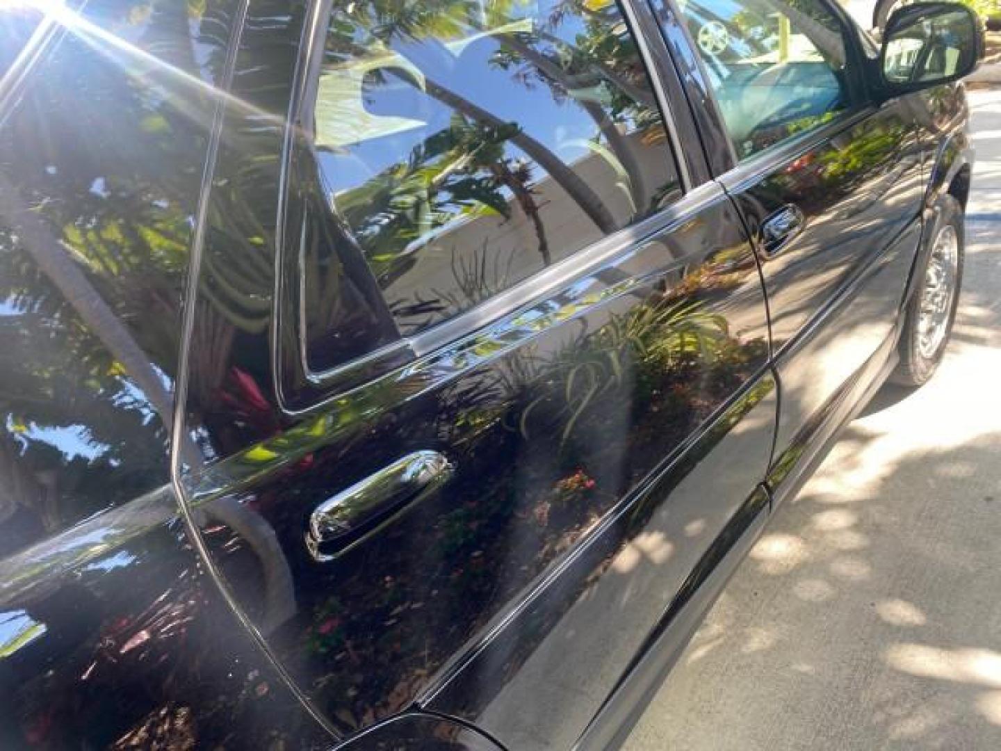 2007 Black Onyx /Gray Buick Rendezvous CXL LOW MILES 33,014 3RD ROW (3G5DA03L47S) with an 3.5L V6 SFI Engine engine, Automatic transmission, located at 4701 North Dixie Hwy, Pompano Beach, FL, 33064, (954) 422-2889, 26.240938, -80.123474 - OUR WEBPAGE FLORIDACARS1.COM HAS OVER 100 PHOTOS AND FREE CARFAX LINK 2007 BUICK RENDEZVOUS CXL NEW $32,314 VIN: 3G5DA03L47S575376 3 G 5 D A 0 3 L 4 7 S 5 7 5 3 7 6 4 DOOR WAGON/SPORT UTILITY 3.5L V6 F 17 INCH CHROME RIMS GASOLINE FRONT WHEEL DRIVE Highlighted Features Heated Seats Leather Seats AM/ - Photo#84
