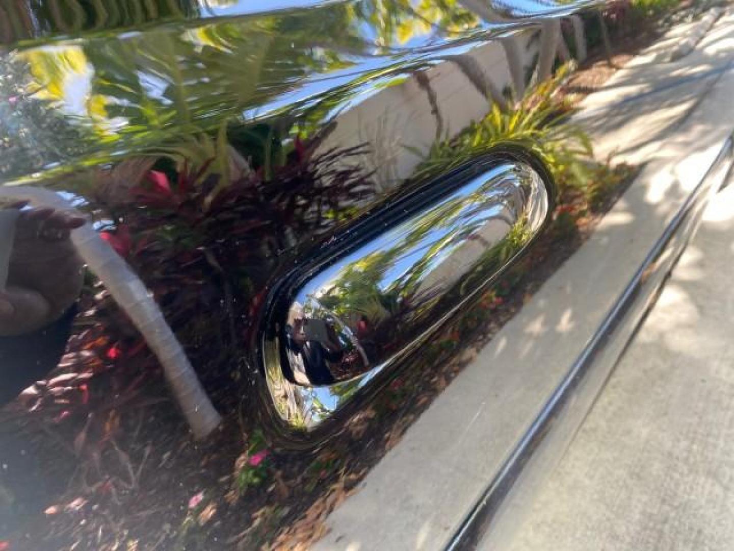 2007 Black Onyx /Gray Buick Rendezvous CXL LOW MILES 33,014 3RD ROW (3G5DA03L47S) with an 3.5L V6 SFI Engine engine, Automatic transmission, located at 4701 North Dixie Hwy, Pompano Beach, FL, 33064, (954) 422-2889, 26.240938, -80.123474 - OUR WEBPAGE FLORIDACARS1.COM HAS OVER 100 PHOTOS AND FREE CARFAX LINK 2007 BUICK RENDEZVOUS CXL NEW $32,314 VIN: 3G5DA03L47S575376 3 G 5 D A 0 3 L 4 7 S 5 7 5 3 7 6 4 DOOR WAGON/SPORT UTILITY 3.5L V6 F 17 INCH CHROME RIMS GASOLINE FRONT WHEEL DRIVE Highlighted Features Heated Seats Leather Seats AM/ - Photo#85